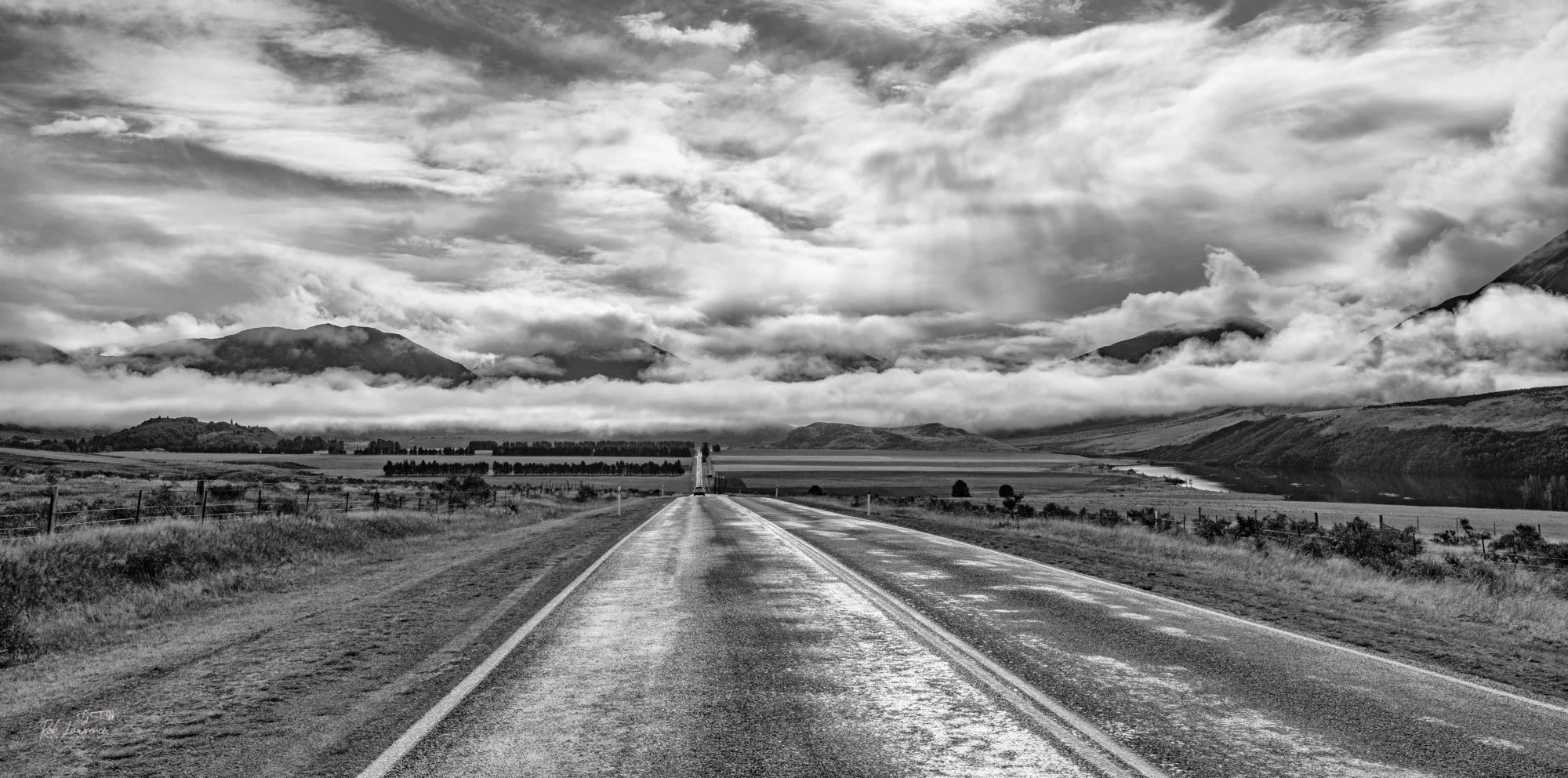 The Grassmere straight    Hiway 73
This road covers over a terminal moraine from past glacier periods  