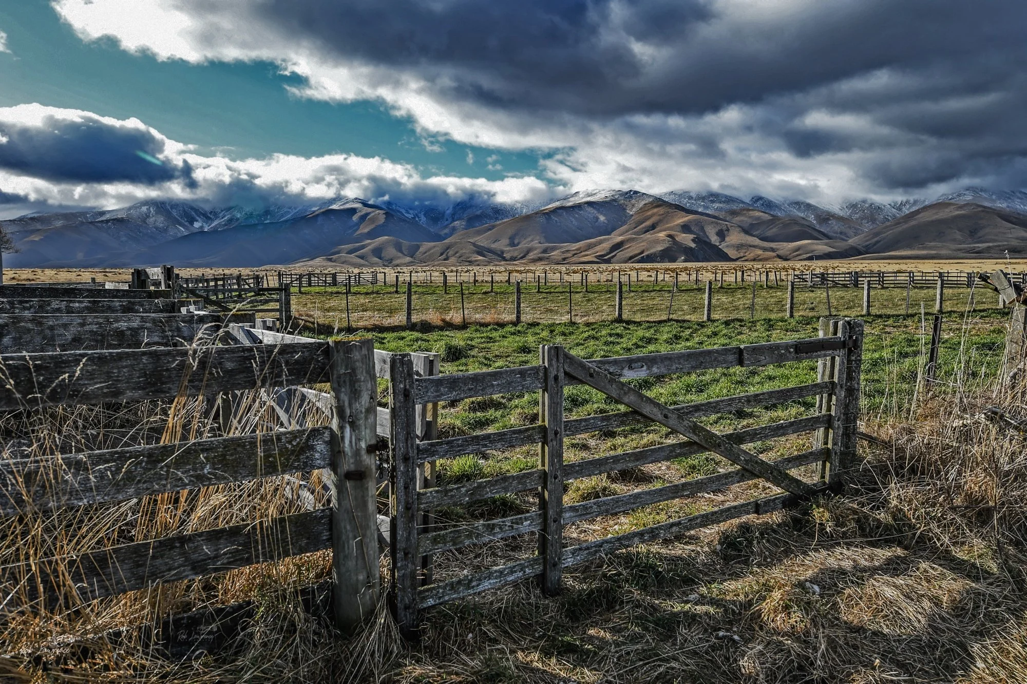 Gate on McKnights Farm Wedderburn Central Otago