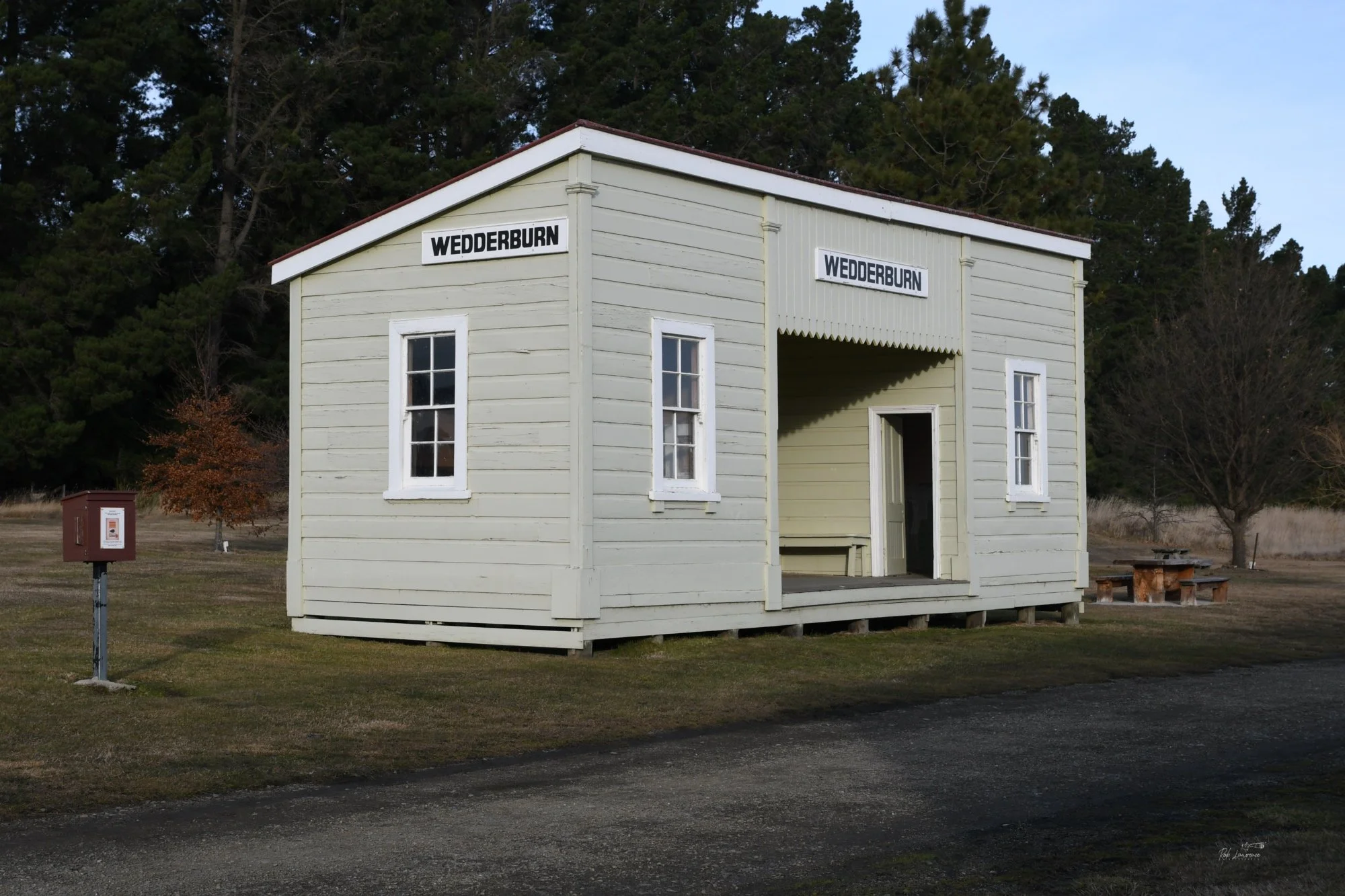 Wedderburn, Central Otago
Wedderburn is a small settlement in the Maniototo, about 15 km northwest of Ranfurly. Originally established as a coaching stop, it developed during the late nineteenth century to serve the surrounding sheep stations, coal m