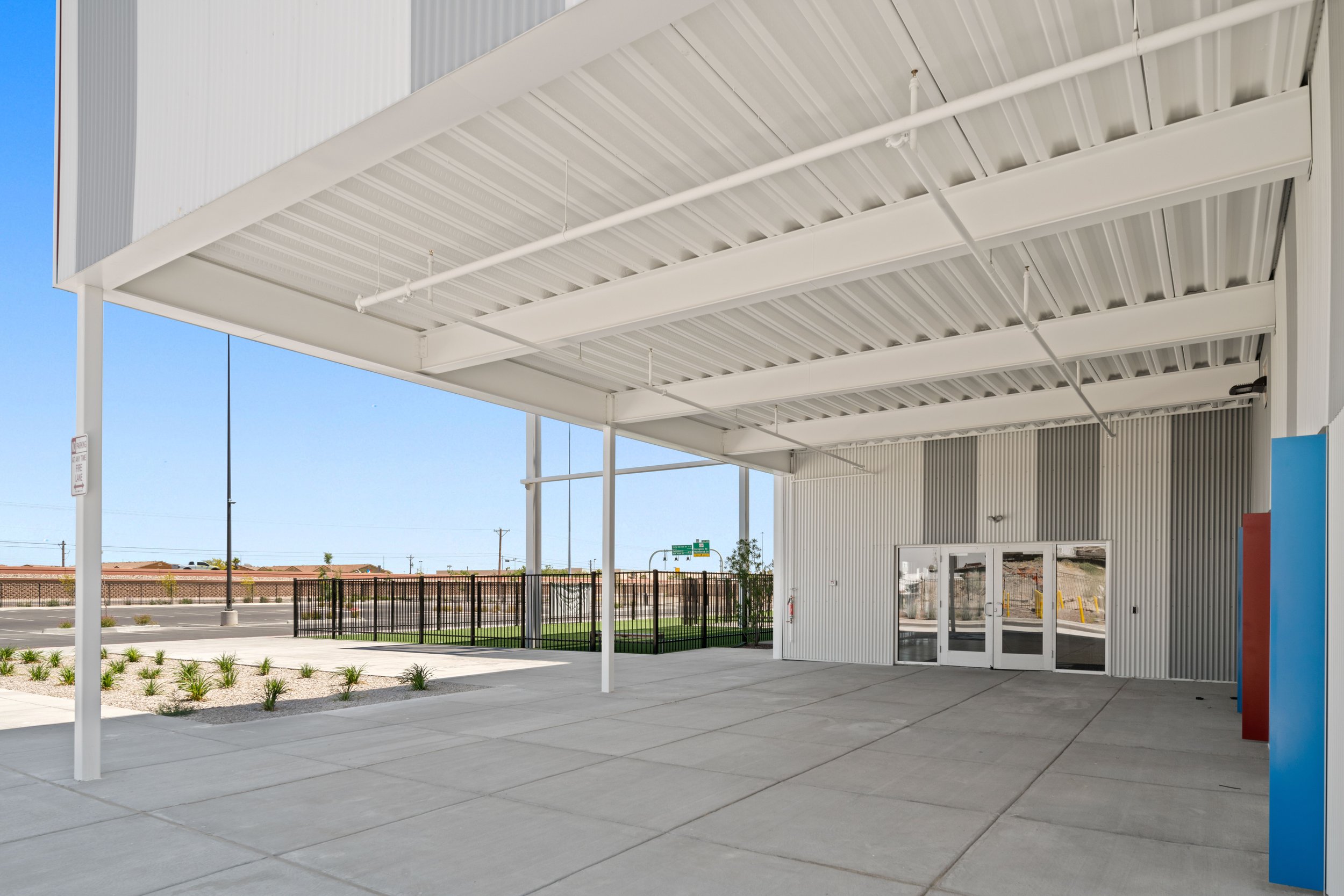 elpasoleadershipacademyexterior3.jpg