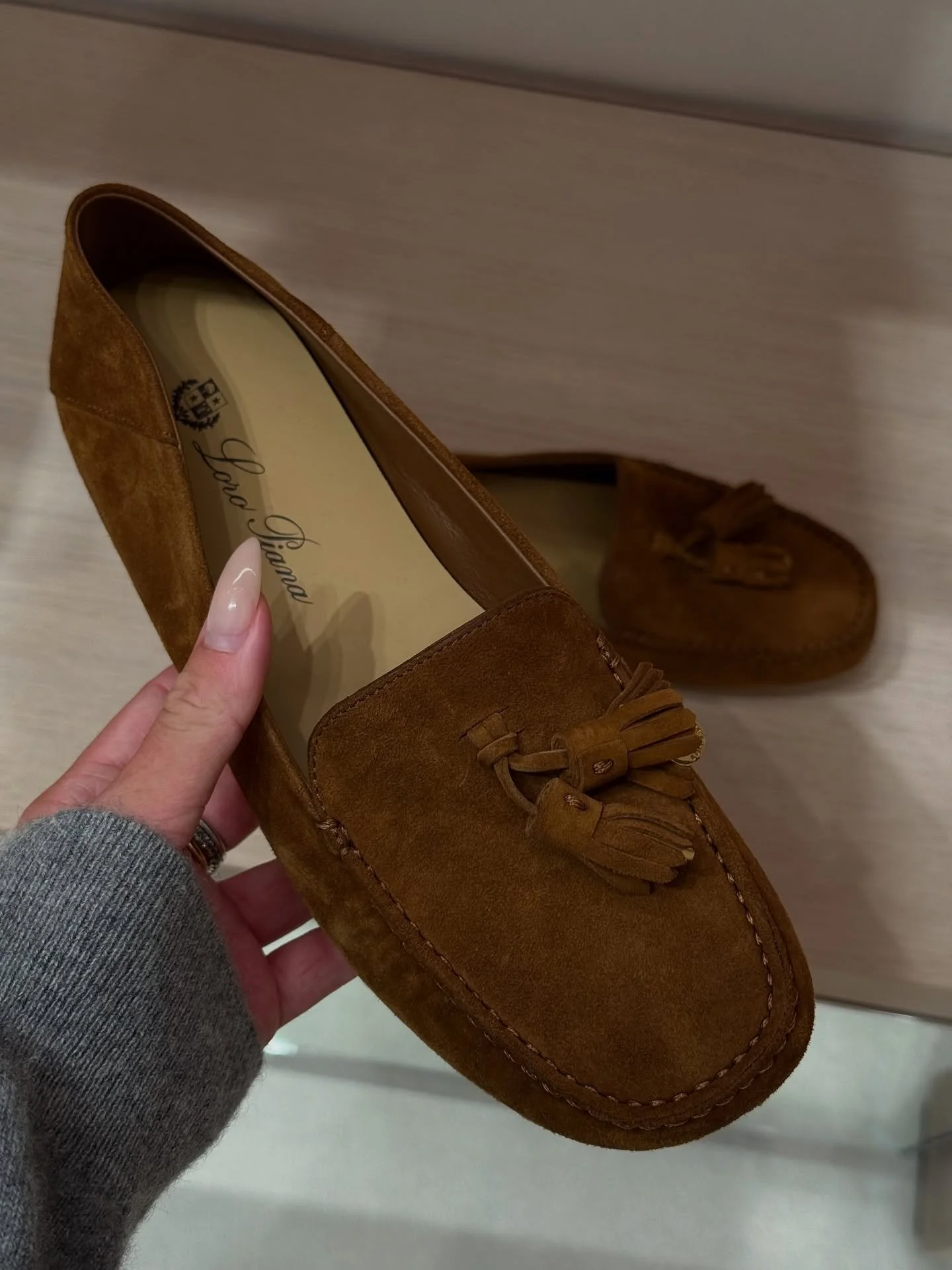 Sunday strolls and autumn finds, it&rsquo;s giving cosy season is here 🍂🧸☕️
✉️ Chat to shop with us! 
🛒Prime Catalogue | https://primeconciergellc.netlify.app
Content Capture | @primeconcierge_ 

*not affiliated with any of the brands*

______

#l