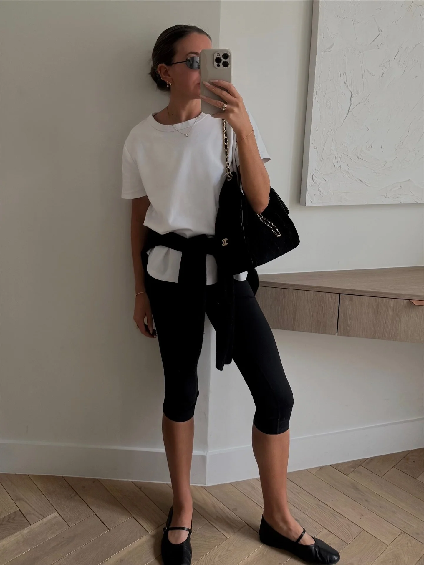 Oh hello there CC suede 25 bag! 
✉️ Chat to shop with us! 
🛒Prime Catalogue | https://primeconciergellc.netlify.app
Content Capture | @primeconcierge_ 

*not affiliated with any of the brands*

______

#chanel25 #chanelsuede #chaneladdict #chanelobs