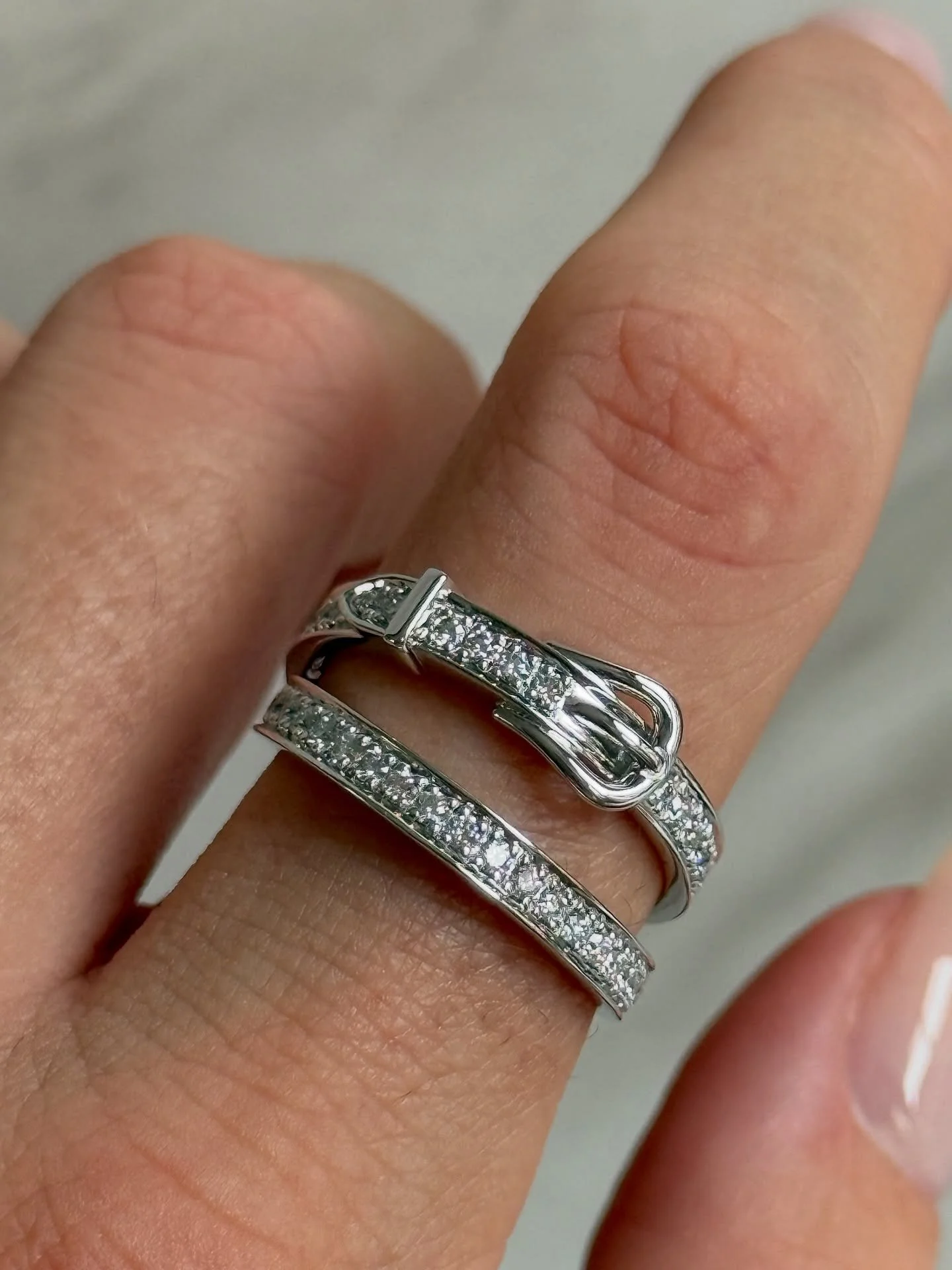 Swipe through our available Herm&egrave;s jewellery selection 💎
✉️ Chat to shop with us! 
🛒Prime Catalogue | https://primeconciergellc.netlify.app
Content Capture | @primeconcierge_ 

*not affiliated with any of the brands*