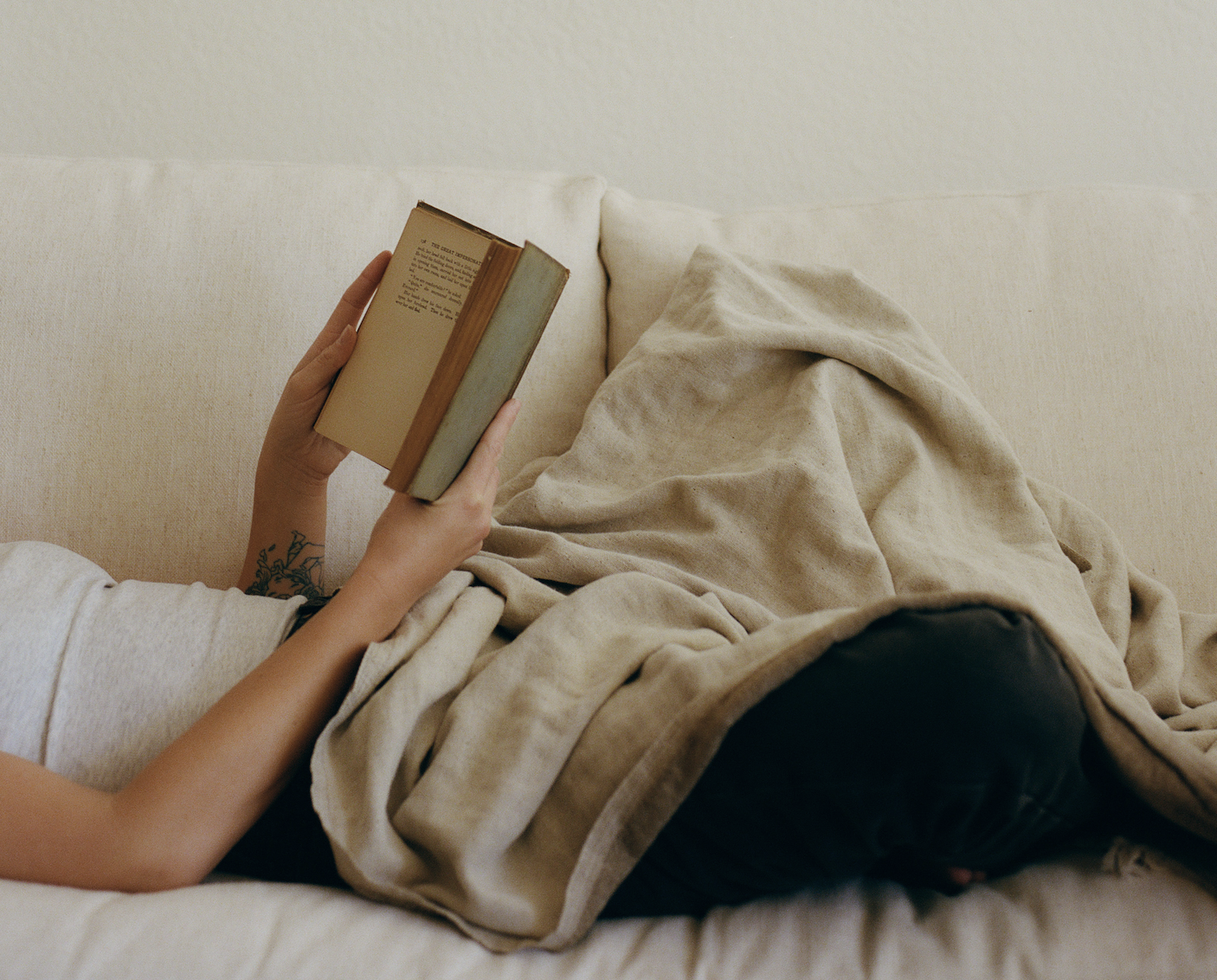 A Seat with the Author ~Lauren Okie