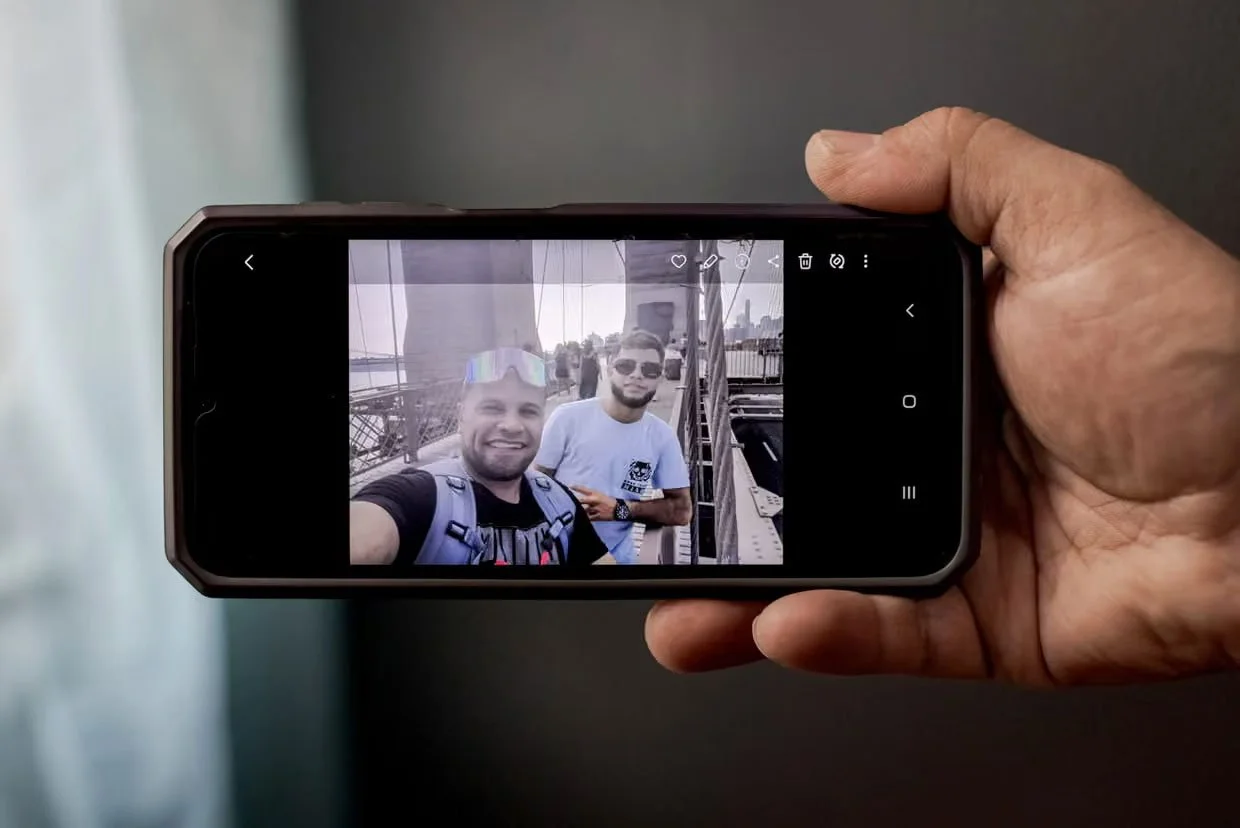 Deported a teenager who was arrested by mistake