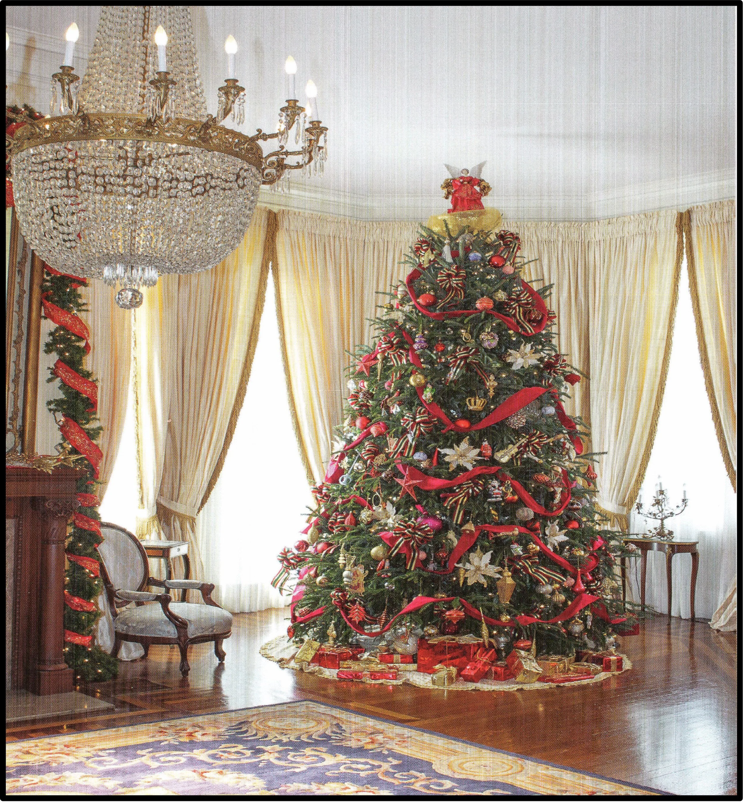 Women's Guild Caroling