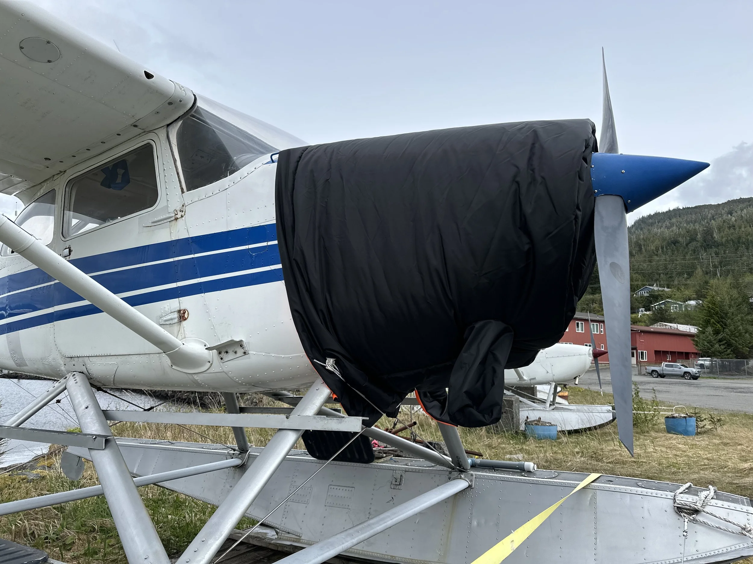 C-172 engine with extended exhaust