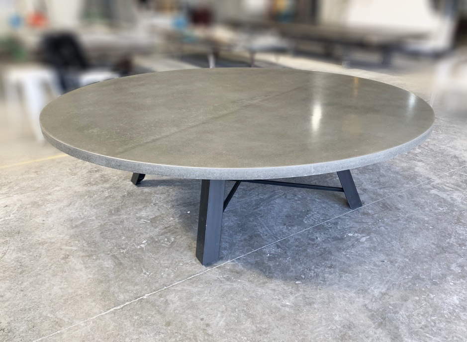 dining-table.png