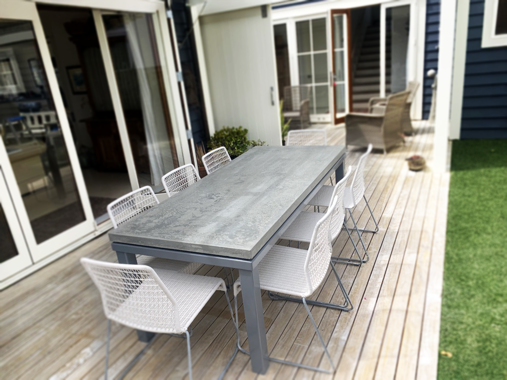 Picnic-table.png