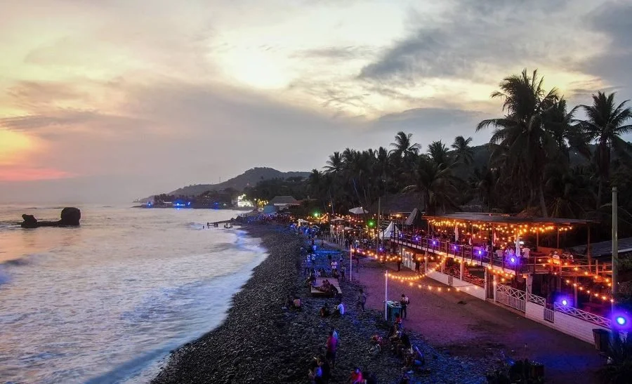 El-Tunco-Beach-El-Salvador-1.jpg