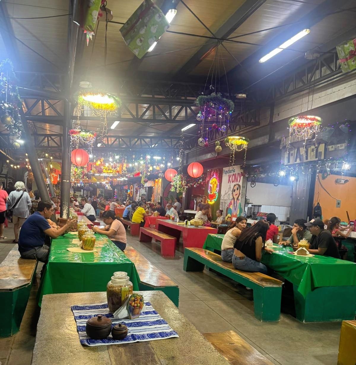 El Salvador, pupusas, pupusaria,