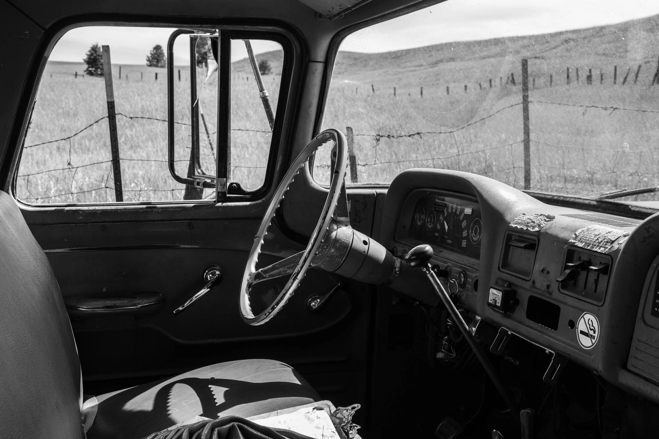 Pickup cab Montana B&W-0624.jpg