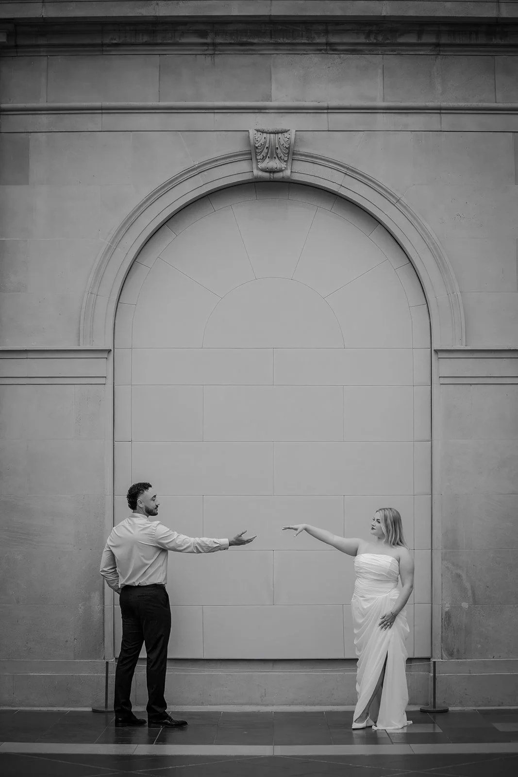 museum couple