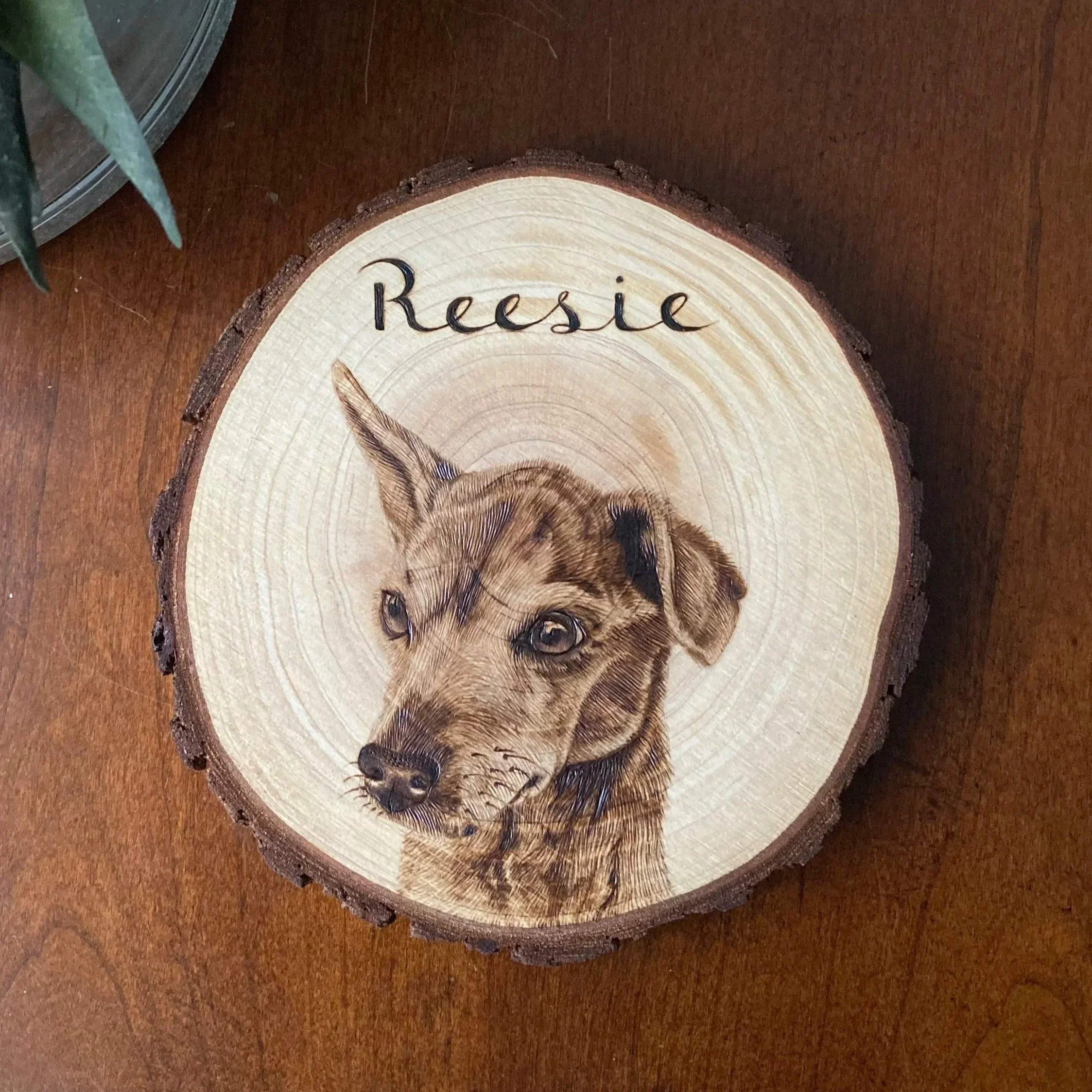 Reesie+dog+custom+pyrography.jpg