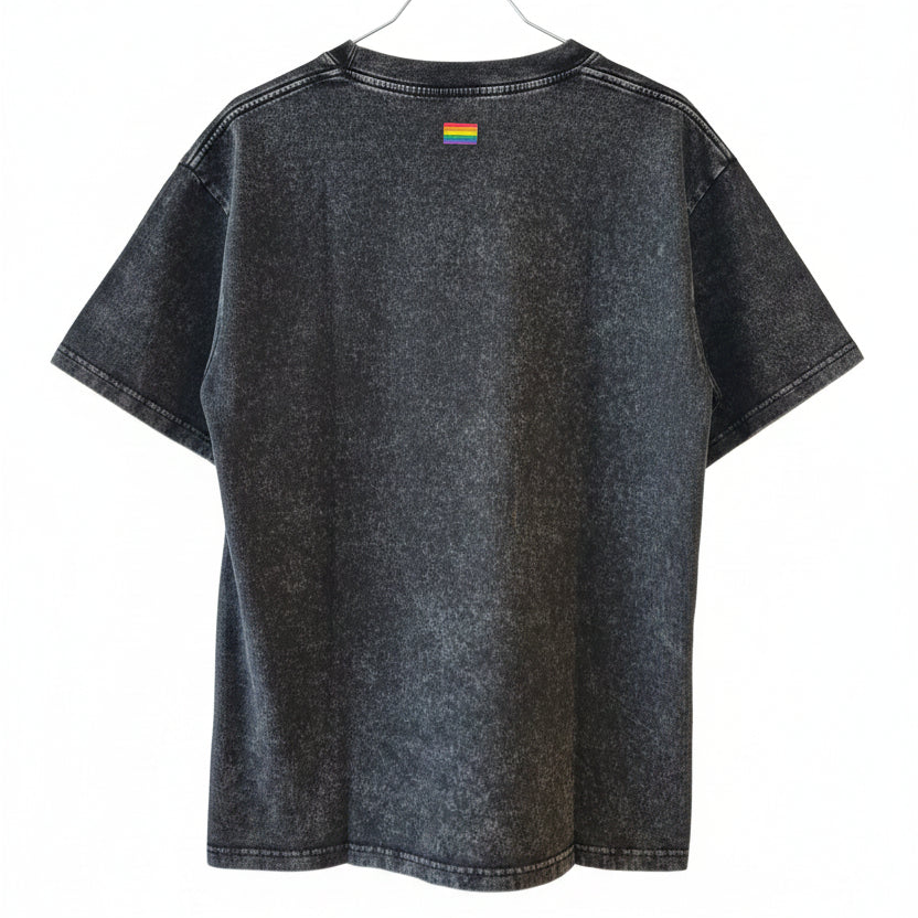 oversized_T_bak_regnbueshop_Pride.png