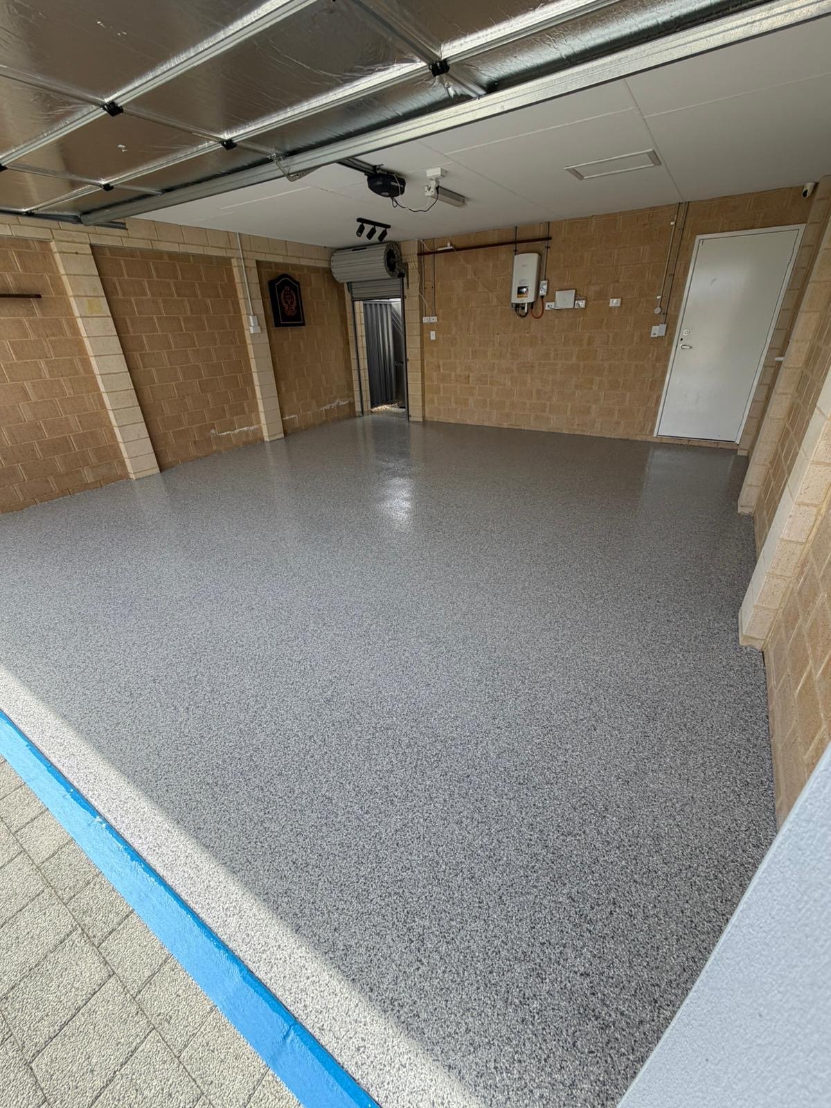 westcoastepoxyflooring_perth_epoxy_garage_floor.JPG