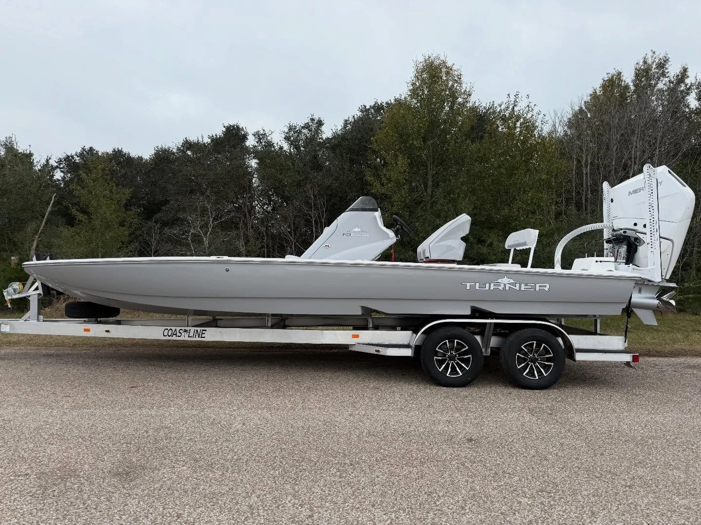 Showroom ready ✨ come check this beauty at the Houston boat show at @liquid_rides booth! #wadefishing #gofast #saltwaterfıshing #texascoast