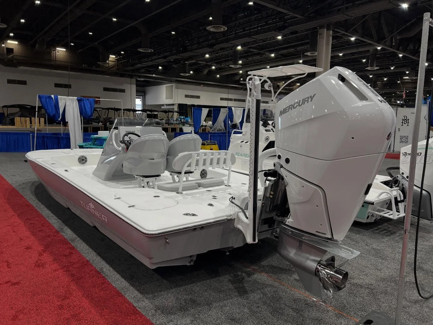 BRAND NEW 2026 24 savage in light grey ready to rock! $143,000 

-2026 Mercury Verado 425, 3 year factory warranty 
- 12&rdquo; Simrad NSS Evo3S
- Active Imaging Transducer
- dual 8&rsquo; power pole blades
- lithium pro 12 volt starting battery
- JL