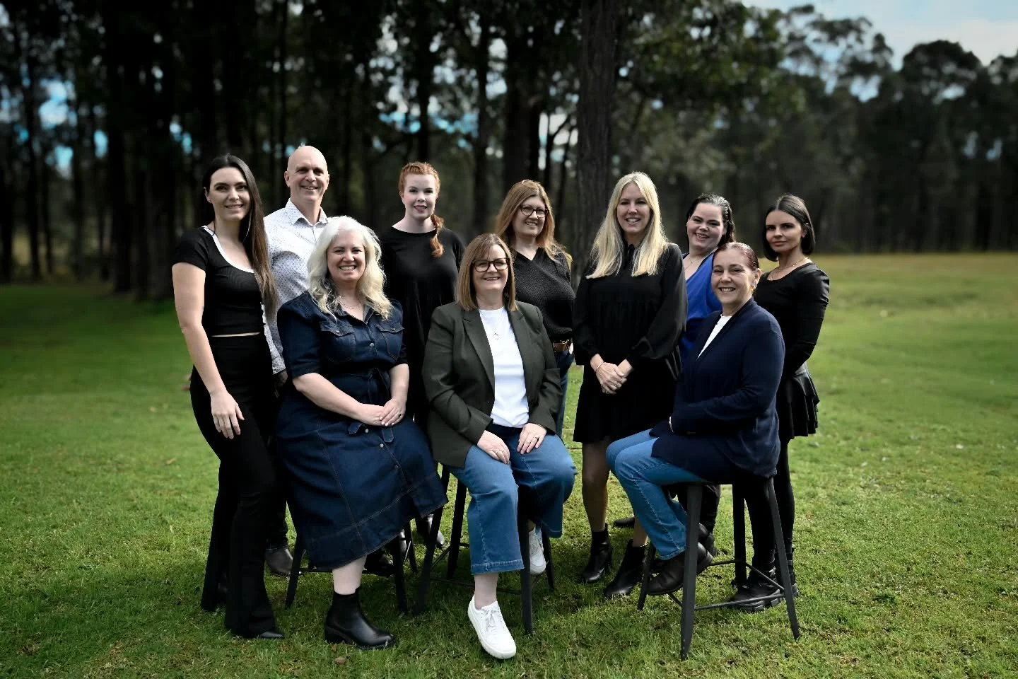 The @trustdfigures work retreat group photo 📸 at #huntervalley ✨️

#photographer #WhimsyAndWonderPhotography #fyp #businessretreat