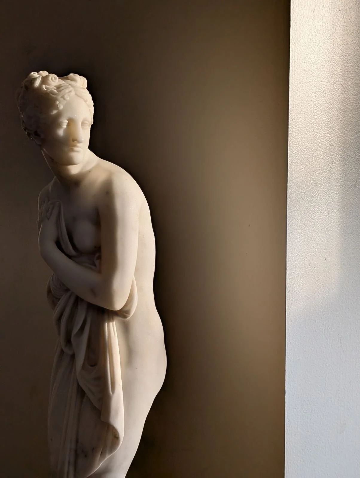 Venus Italica: From Splitsville to Whole Again