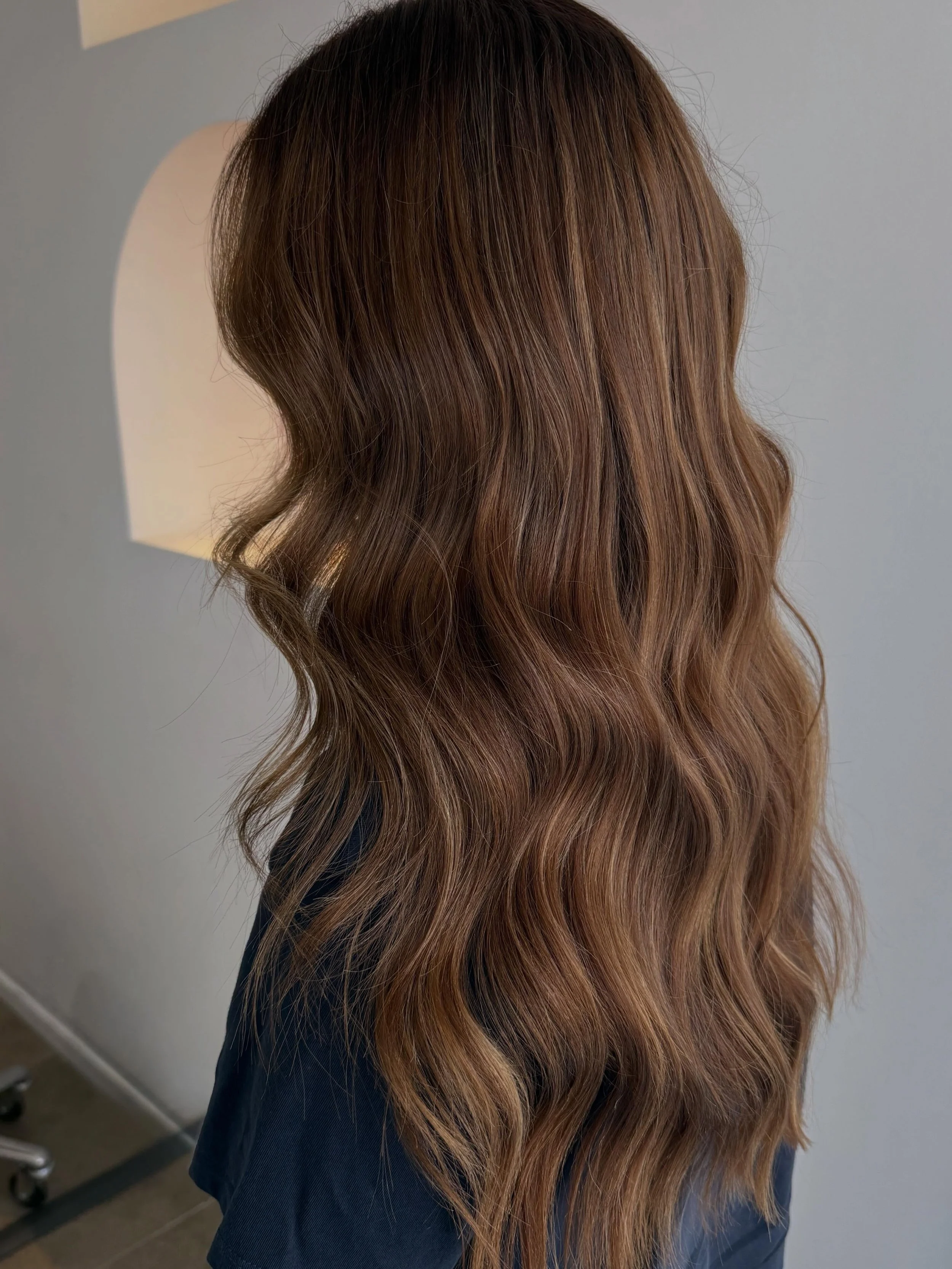 Expensive brunette energy all year round plz 🧸💋
