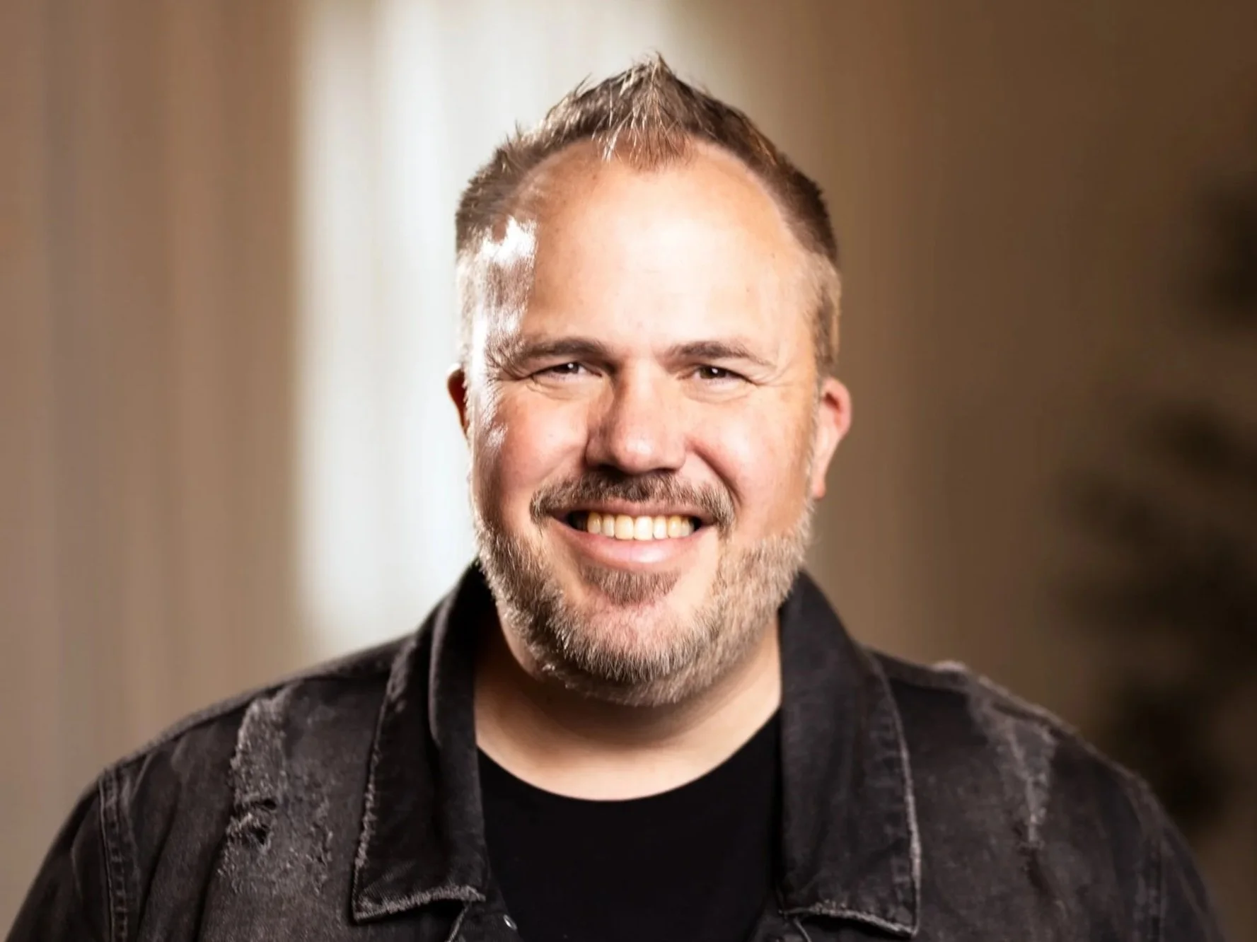 Dustin Smith, Worship Leader