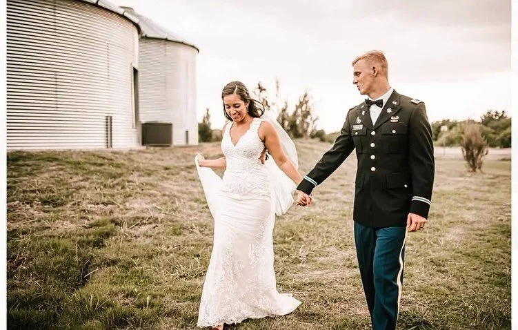 Today we pause to honor the brave men and women who have served our country &mdash; and the incredible couples and families we&rsquo;ve had the privilege to celebrate who&rsquo;ve worn the uniform. Your courage and sacrifice inspire us every day. 🇺?