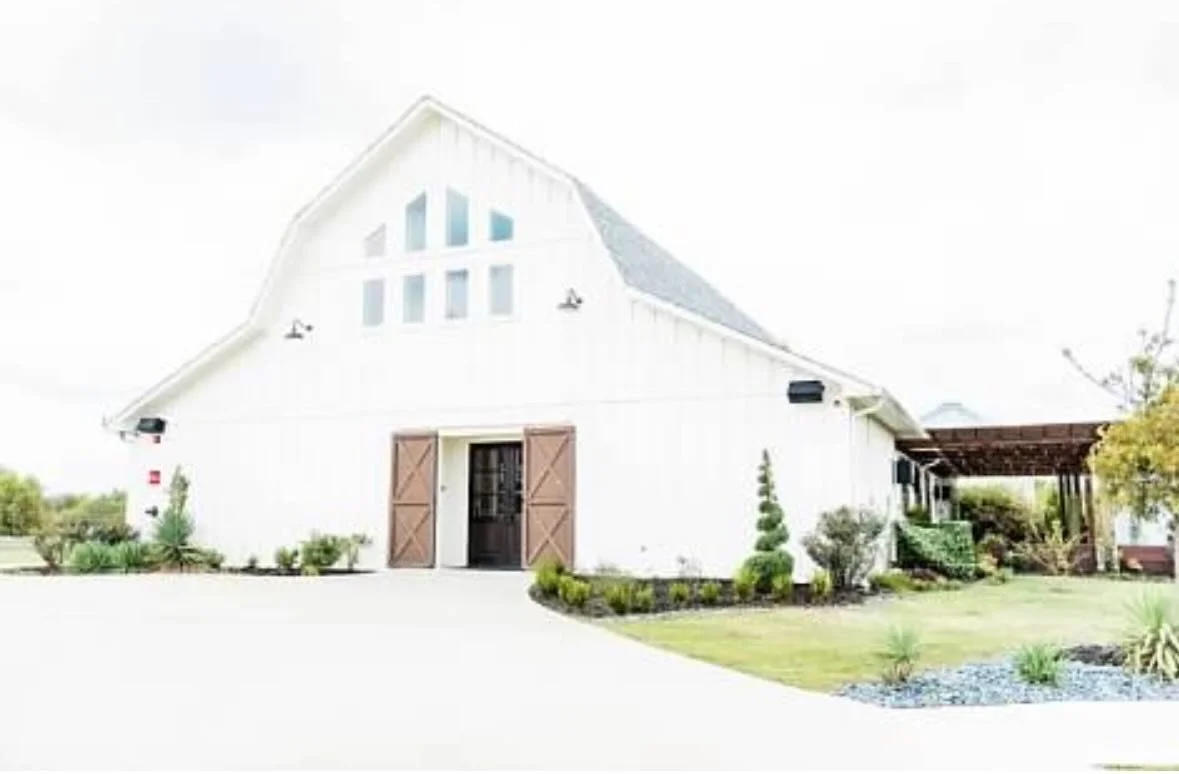 We&rsquo;re ready for sunshine won&rsquo;t lie&hellip;. But something to brighten your day and warm up your life is we are offering $4,000 venue bookings for newly engaged couples! ☀️

Contact us today for more information!