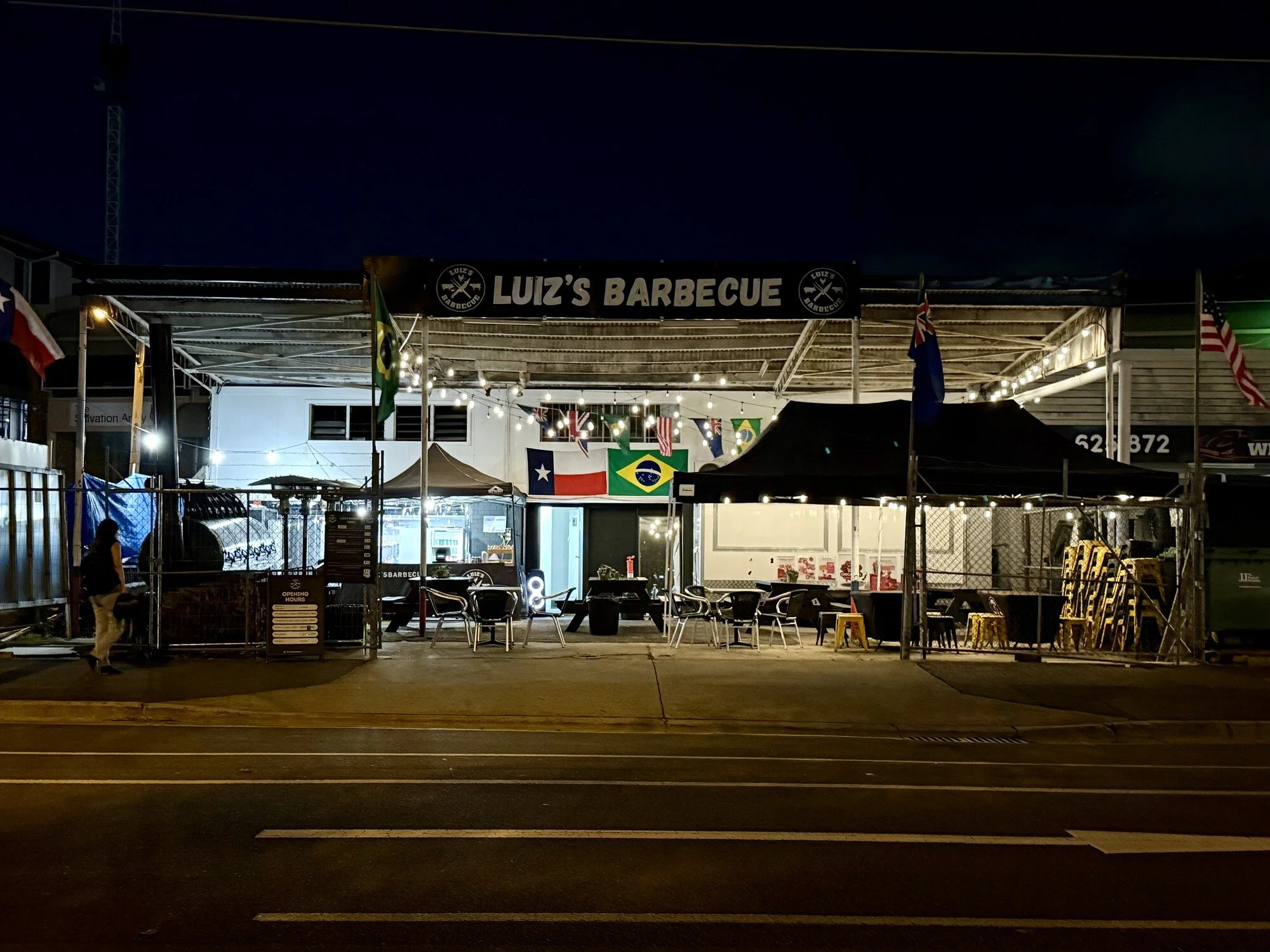 Foodieinheels_Brisbane_Food_Reviews_Beneath_The_Buzz_Luizs_Barbecue_Exterior.jpeg