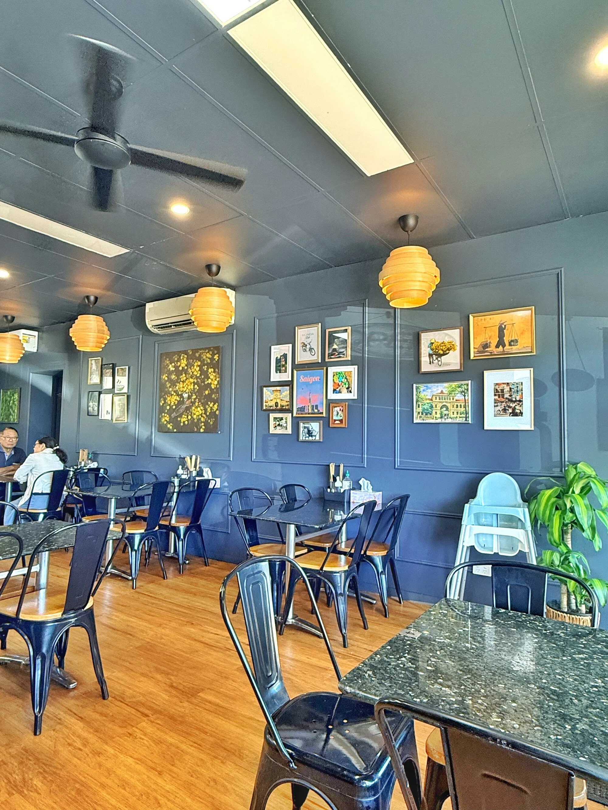 Foodieinheels_food_reviews_brisbane_platform_pho_darra_interior2.jpeg