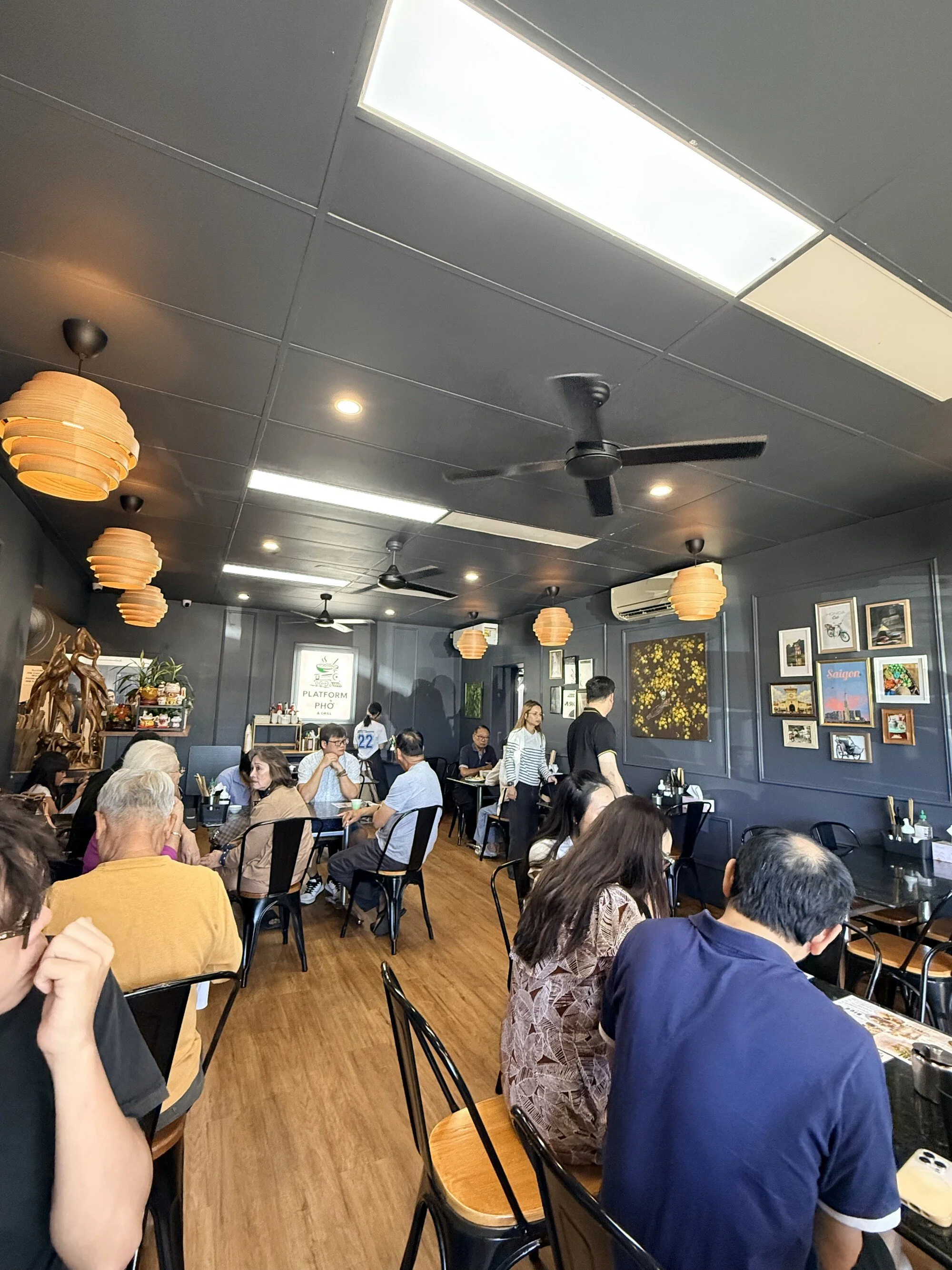 Foodieinheels_food_reviews_brisbane_platform_pho_darra_interior3.jpeg