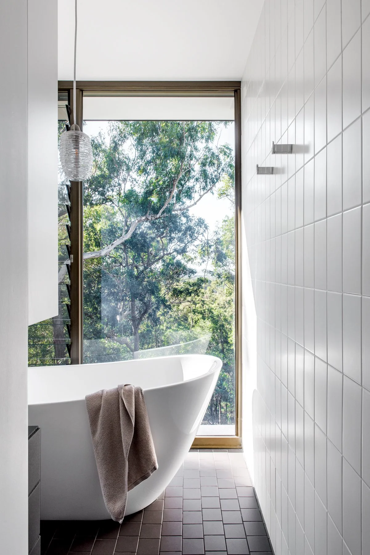 “Why $/m² Rates Don’t Work for Luxury Custom Homes in Brisbane”