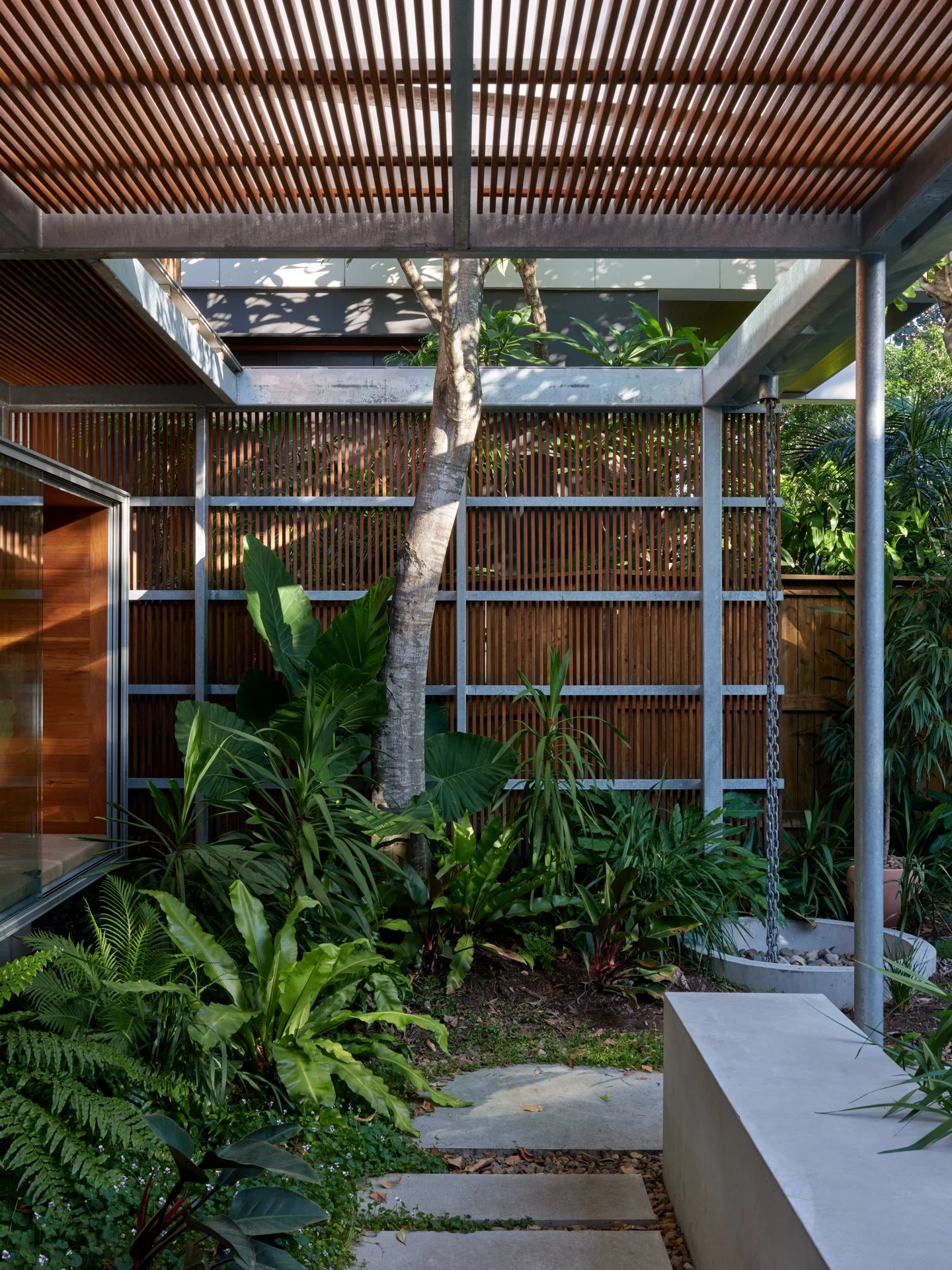 Large Tree Void - Bespoke renovation to home in New Farm, Brisbane, by Allen Brothers Construction.