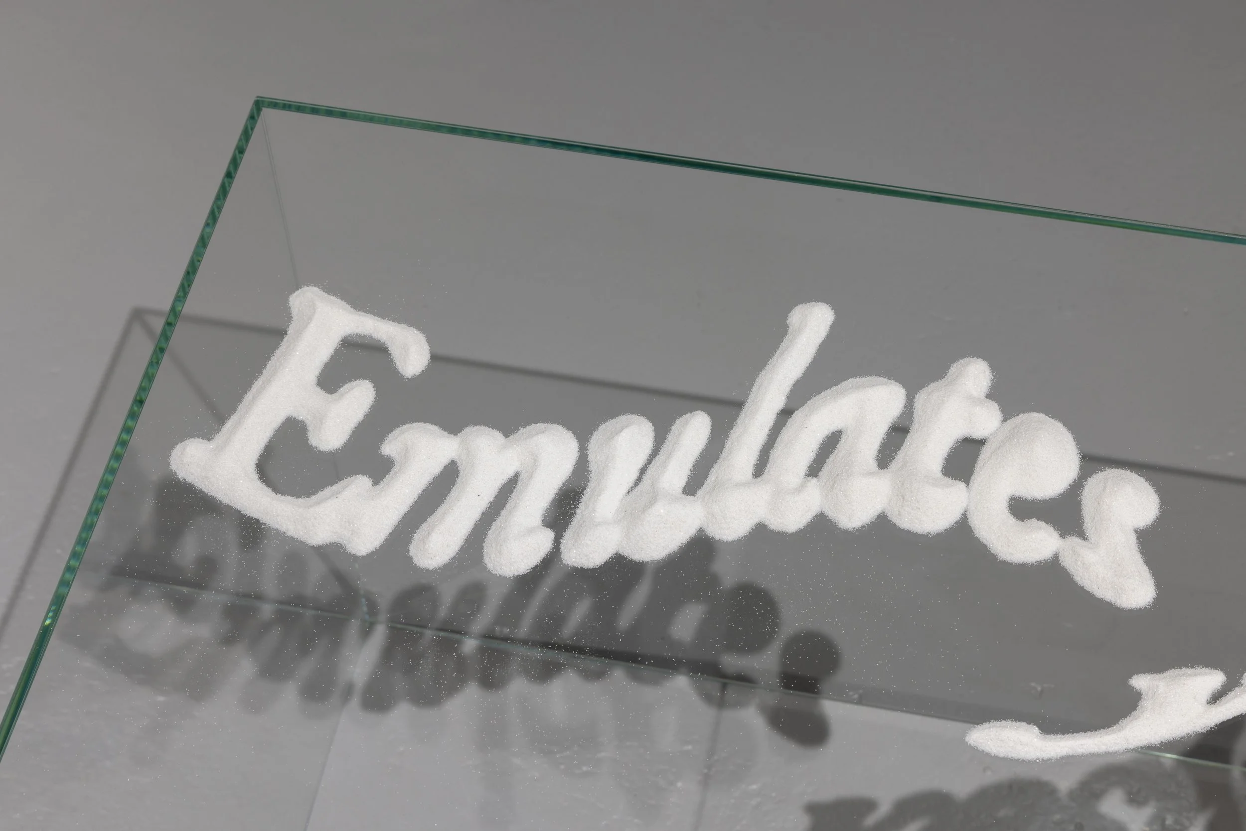 (Detail) 'Failed Attempt (Emulates Yesterday.)' 2026 I Silica sand & Glass plinth, 61 x 107 x 48 cm I Photo: Malle Madsen