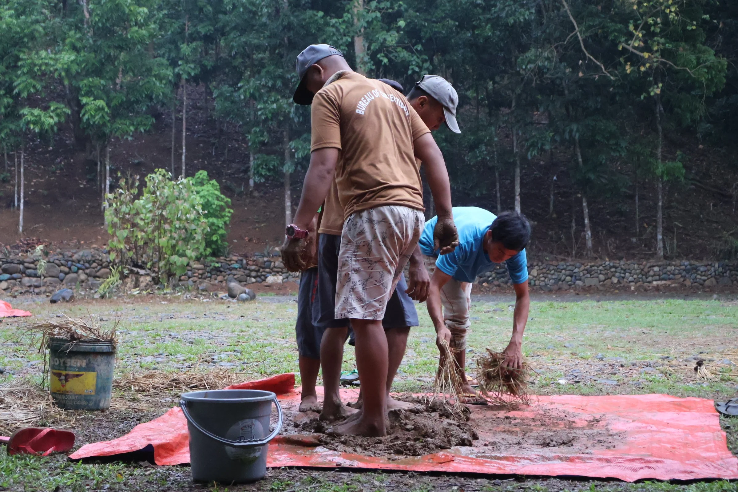 feet mud.JPG