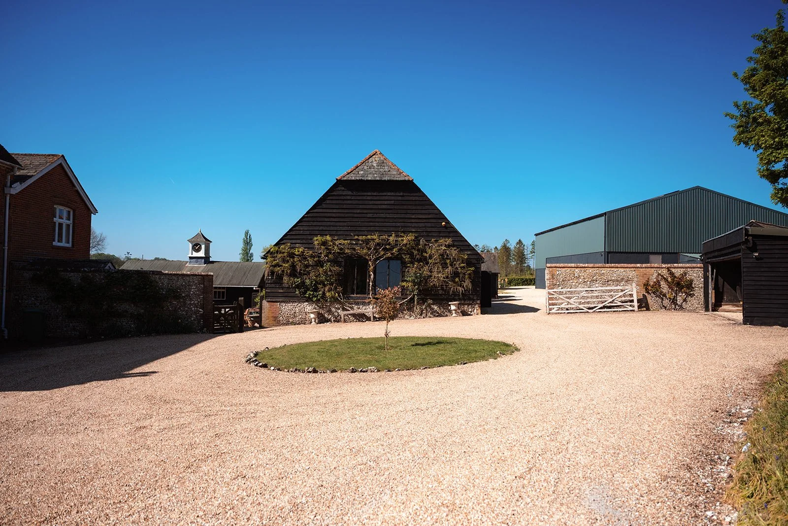 Styled Shoot Spring 2025_websize.jpg