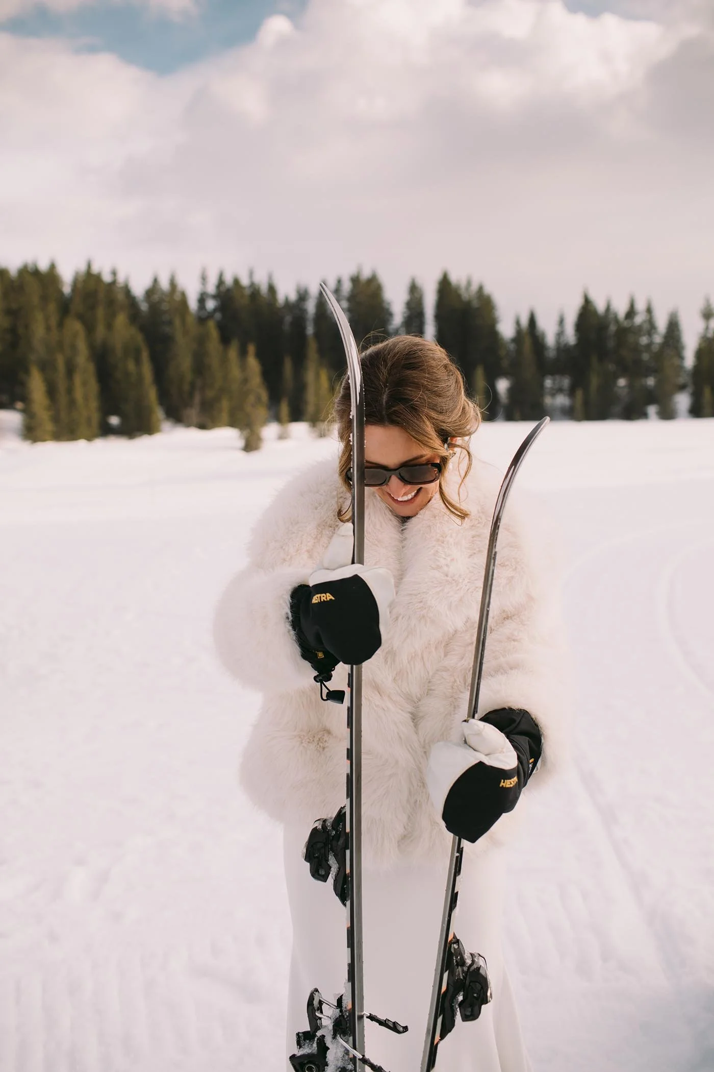 la-clusaz-winter-wedding-bride-ski-portrait.jpg