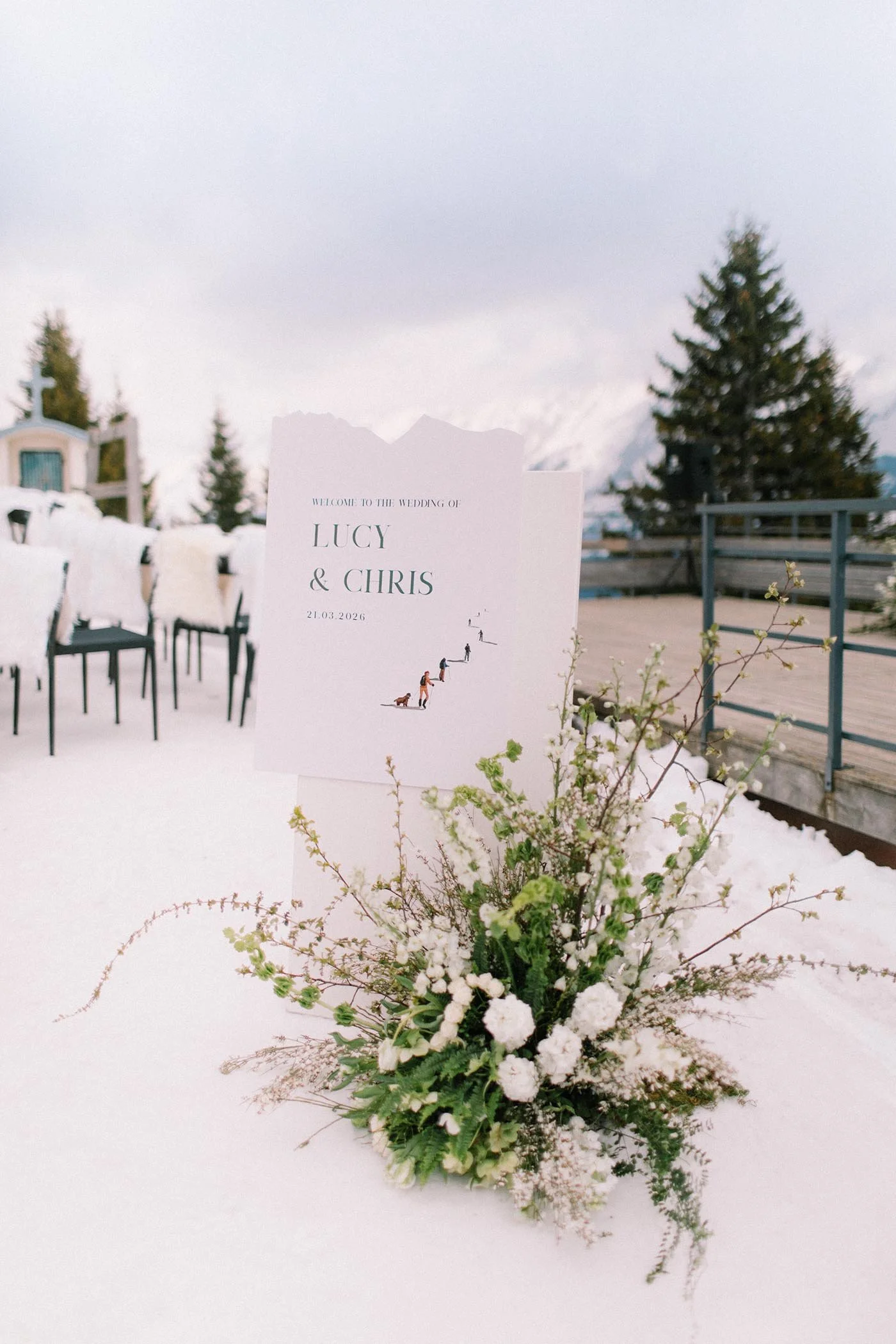 la-clusaz-winter-wedding-ceremony-sign-snow.jpg