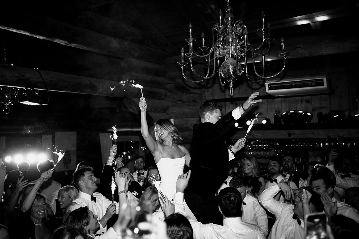 bride-groom-dancing-jazz-band.jpg