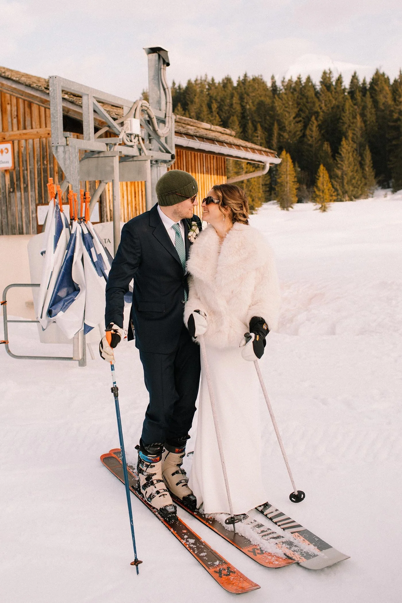 la-clusaz-ski-wedding-couple-chairlift.jpg