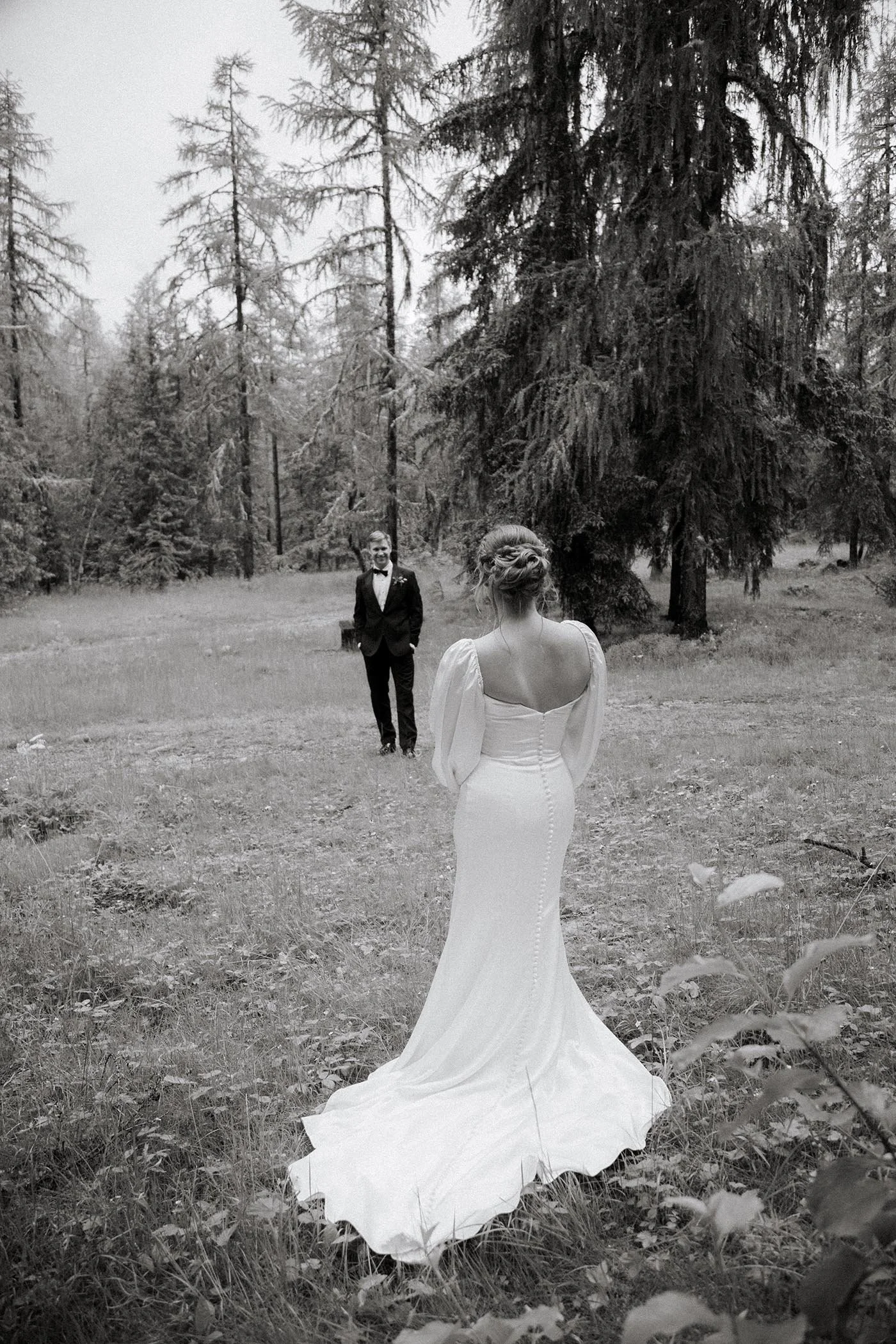 chamonix-wedding-first-look-forest-black-white.jpg