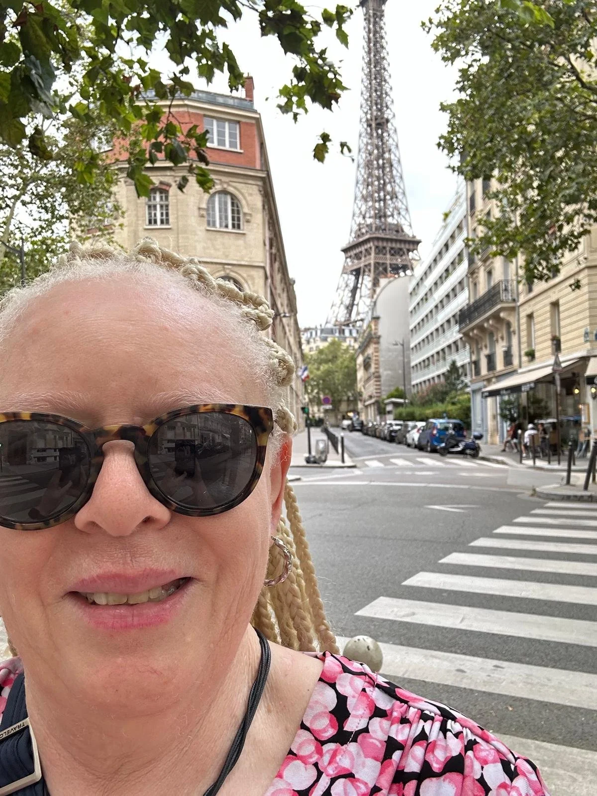 Selfie in front of the Eiffel Tower!
