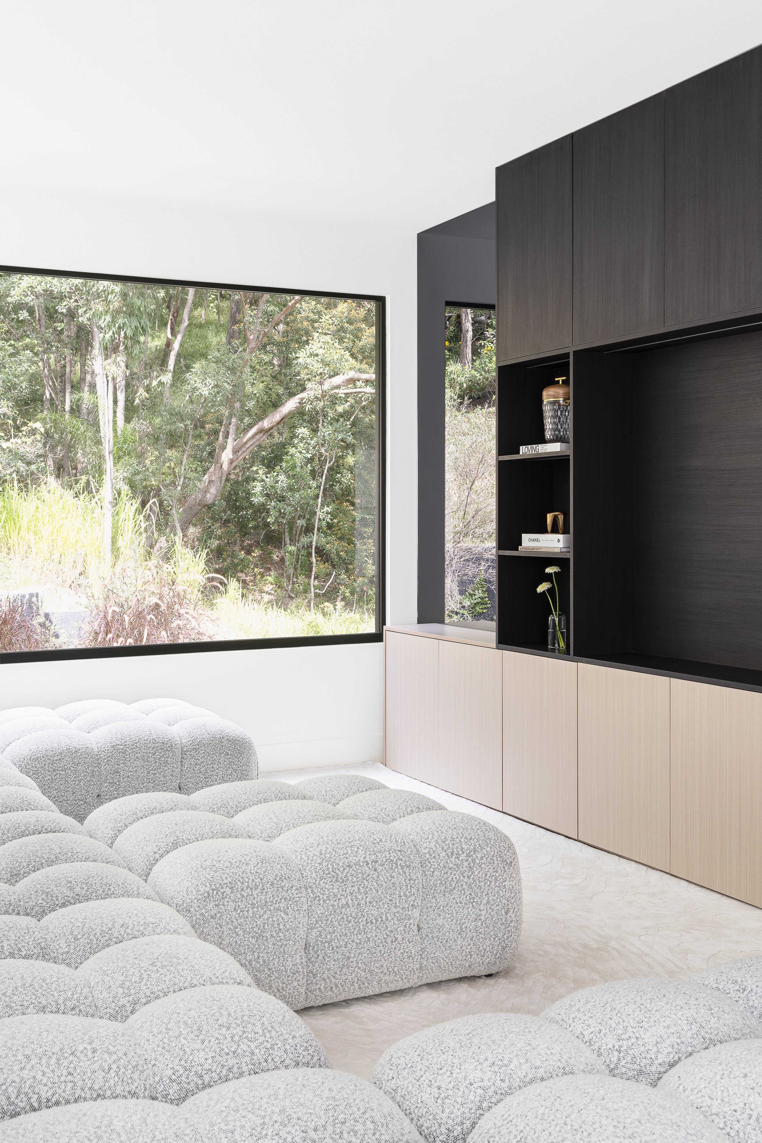 luxury-living-lounge-room-grey-scale