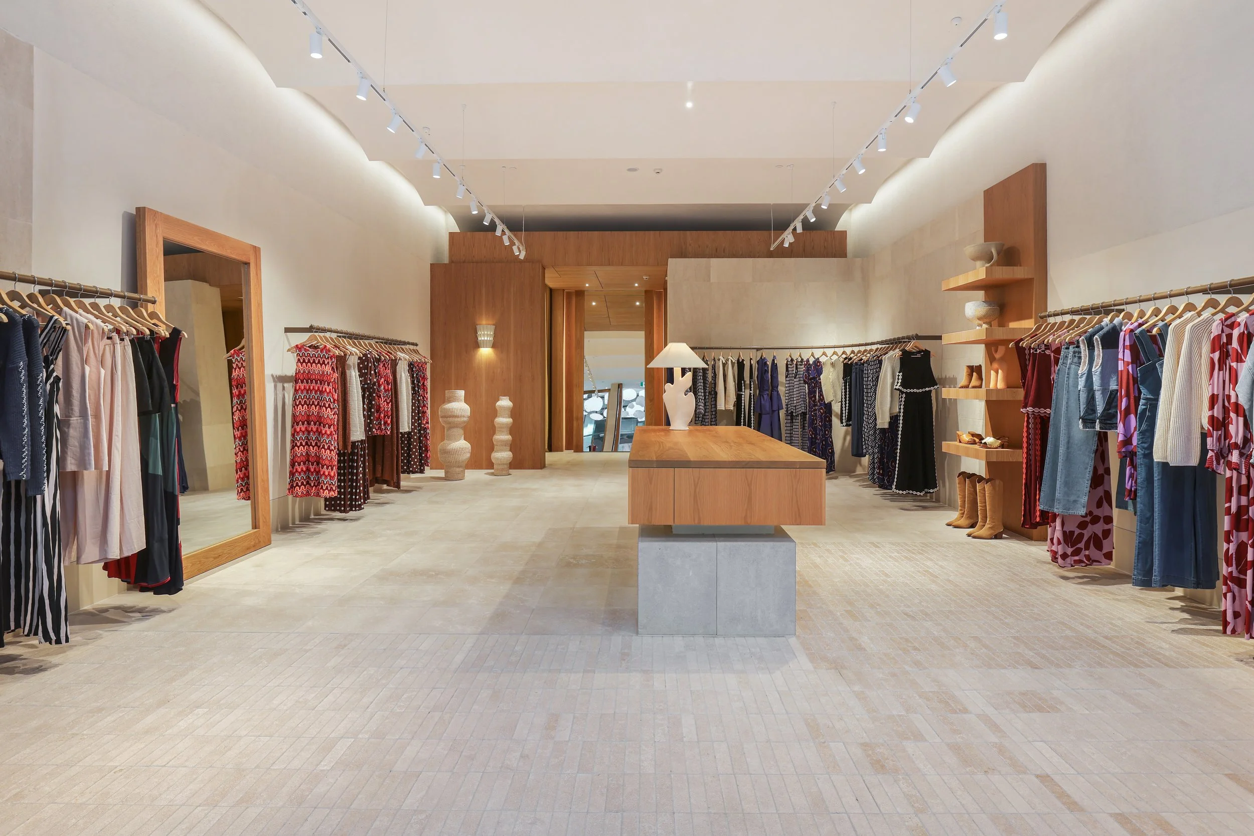Mister-Zimi-Pacific-Fair-Boutique-warm-cosy-interior