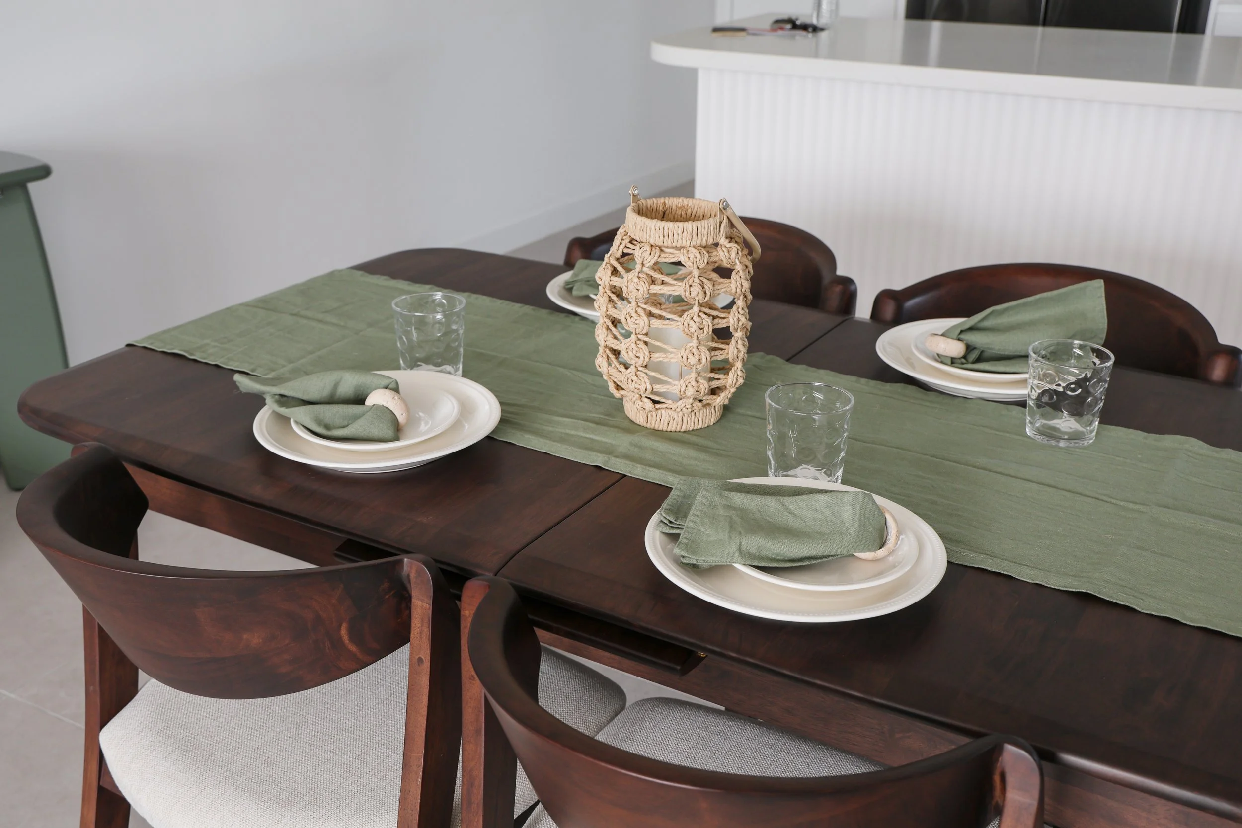 walnut-dining-table-green-theme-entertaning-christmas