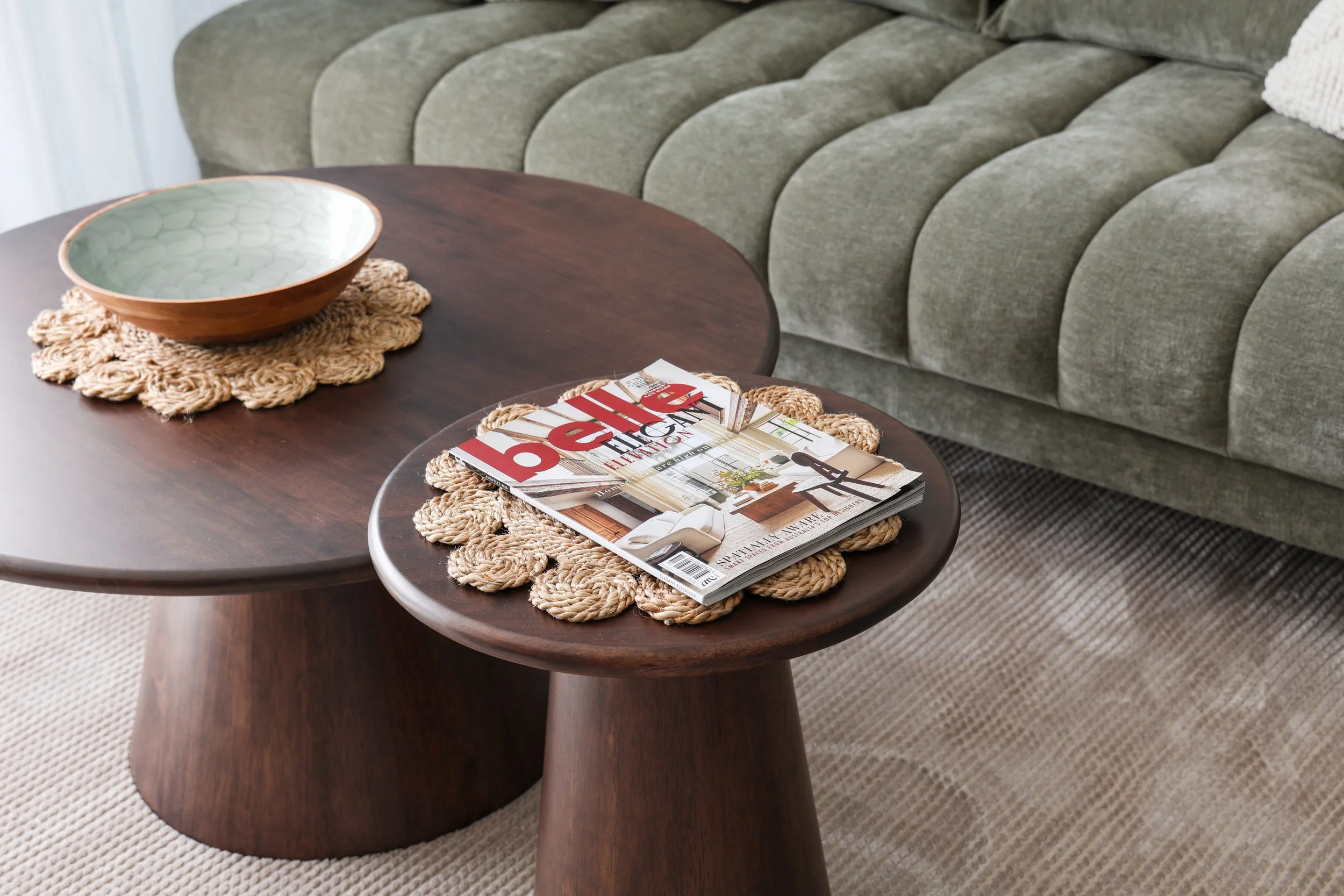 seaclusion-gold-coast-apartment-neutral-coastal-round-stacked-coffee-tables