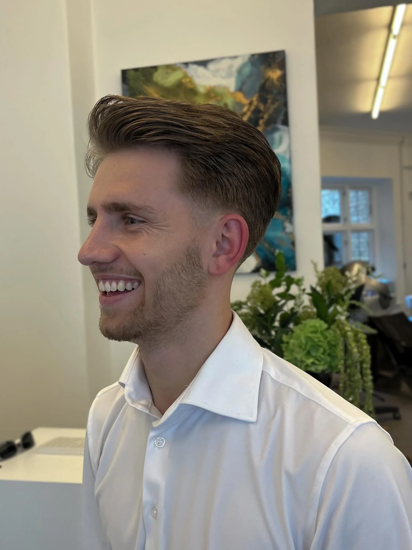 😁➡️💇🏽&zwj;♂️➡️🤩