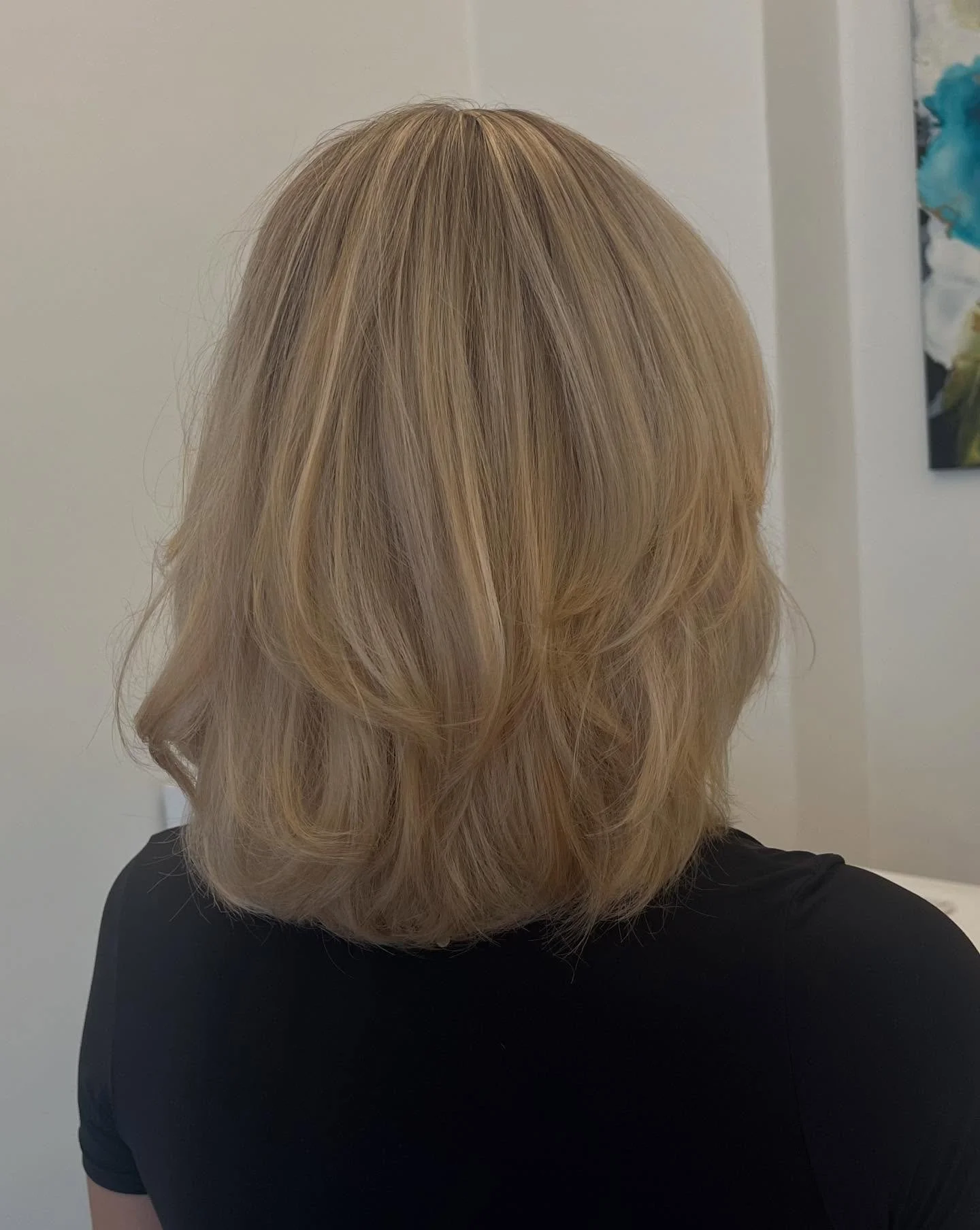 90s Bob inspireret look til sk&oslash;nneste Julie 🤍

#ateliergross #fris&oslash;r #fris&oslash;raarhus #aarhus #balayage #airtouch #90shair #layers #layeredhair #etager #90sbob