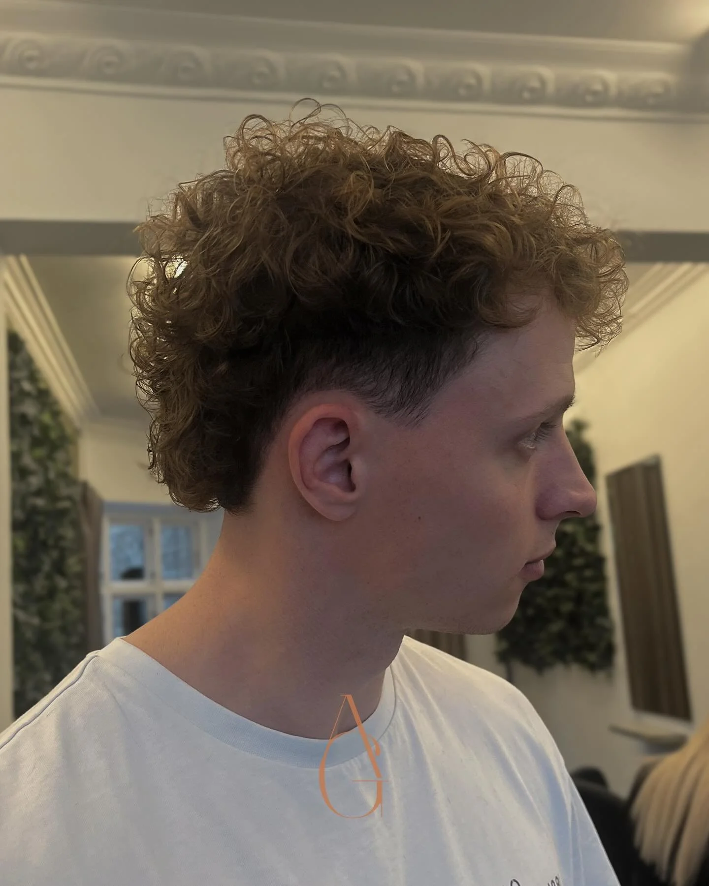 Den obligatoriske perm til @philipwgross 🤝🏼❤️&zwj;🔥

#ateliergross #fris&oslash;r #fris&oslash;raarhus #aarhus #perm #kr&oslash;ller #s&oslash;skendek&aelig;rlighed