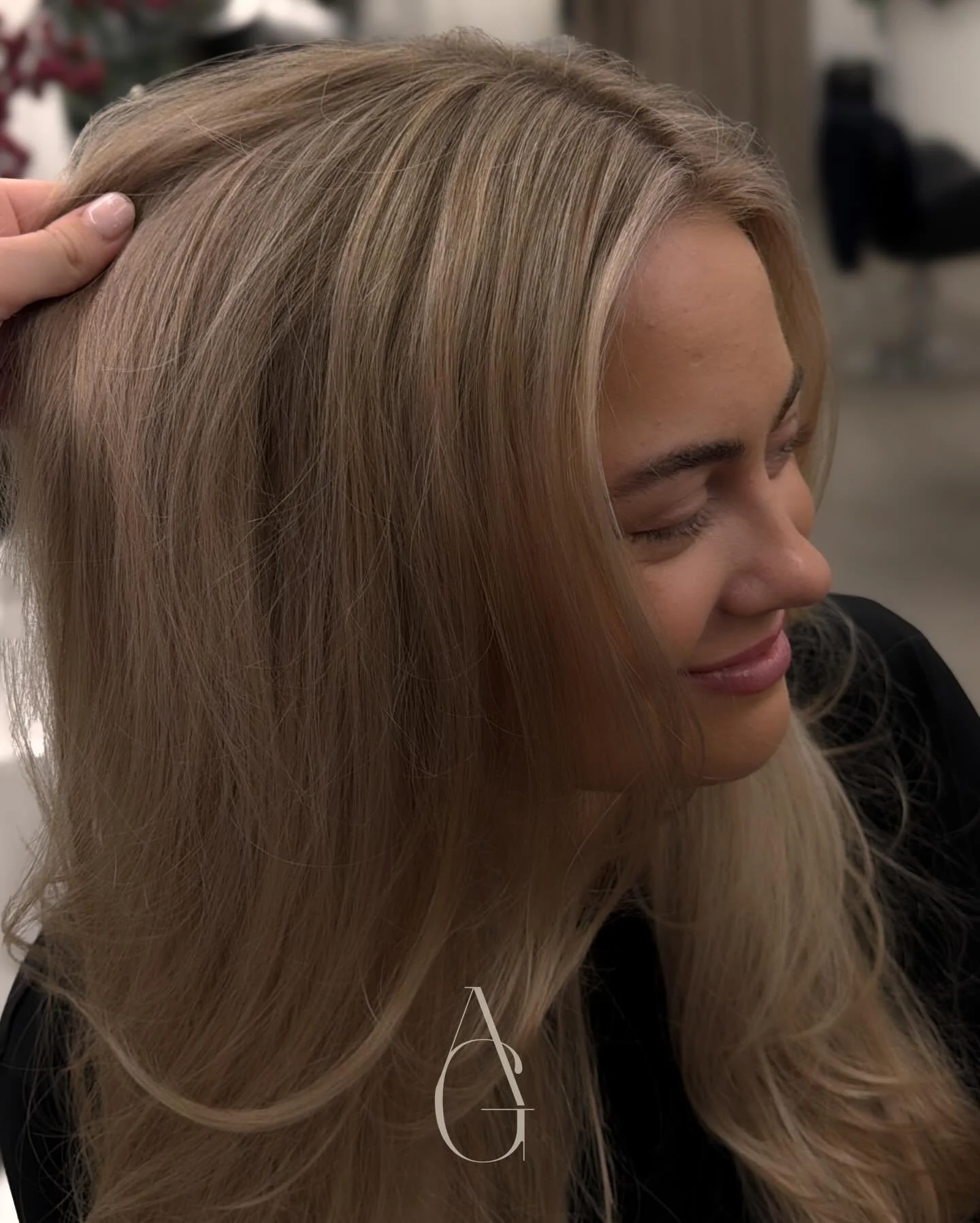 &ldquo;Blond er ikke bare en farve, det er en f&oslash;lelse&rdquo; 💖🫰🏽

#ateliergross #fris&oslash;r #fris&oslash;raarhus #aarhus #internjoke